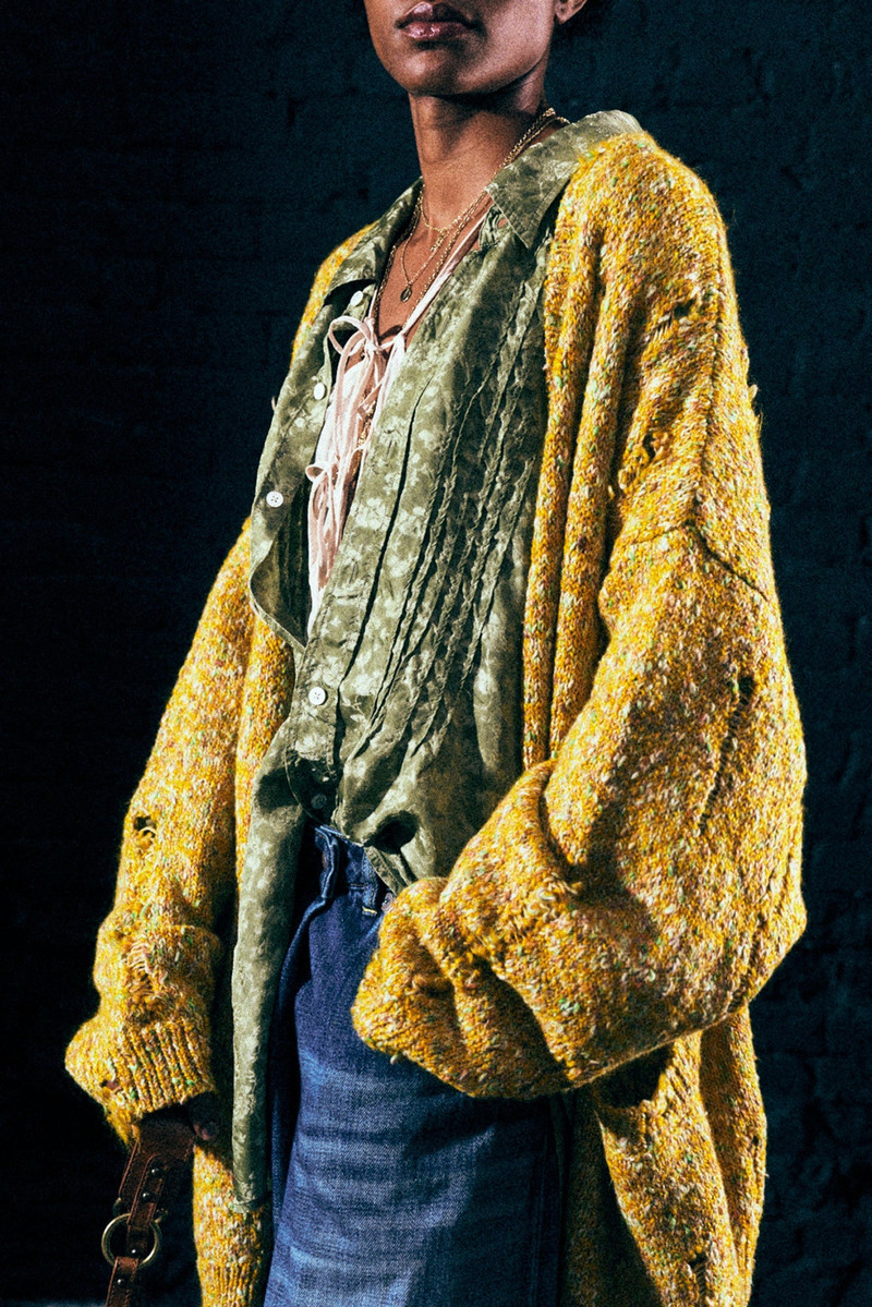 DISTRESSED OVERSIZED CARDIGAN 3