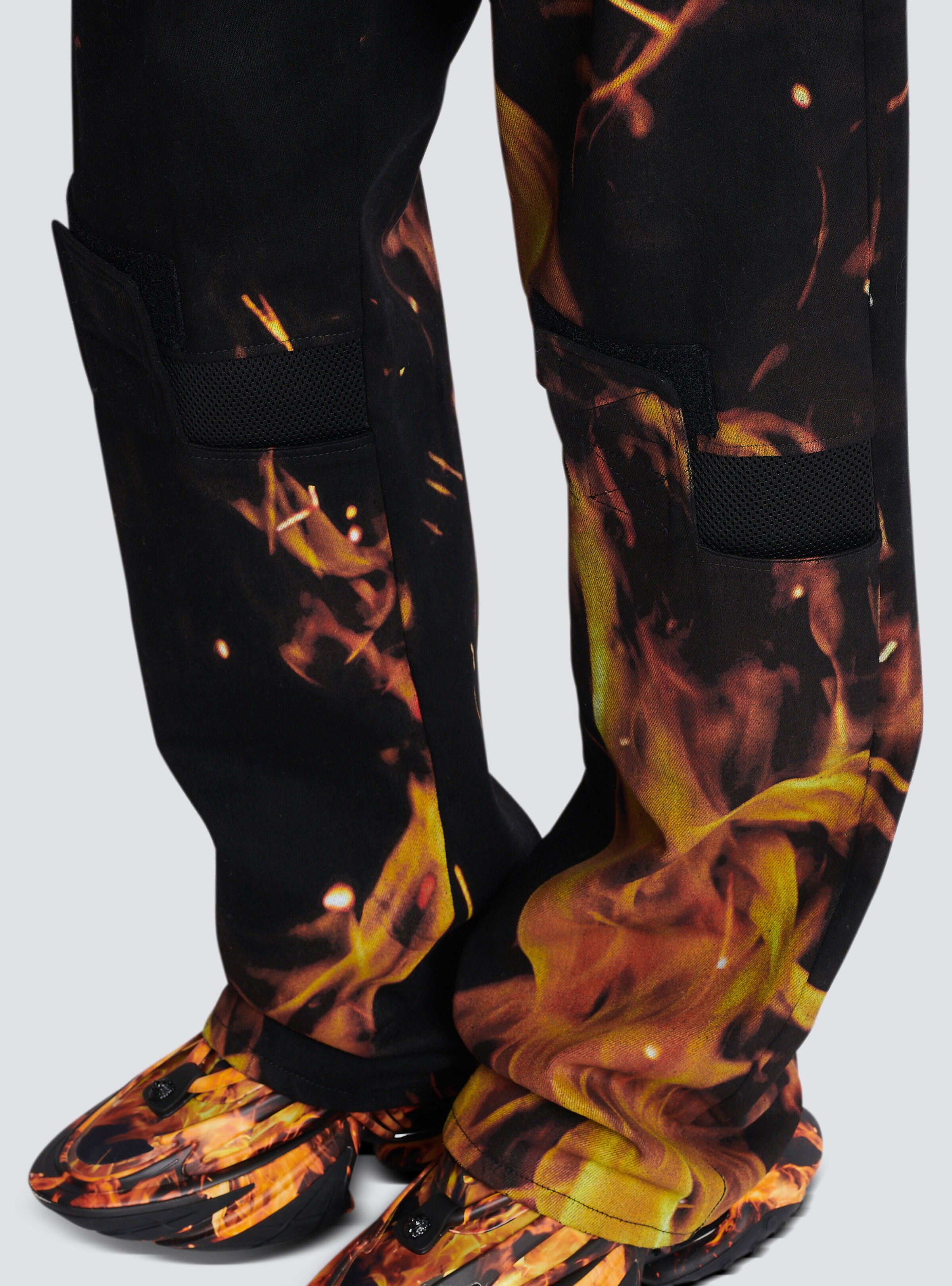 Fire print jeans with inserts - 7