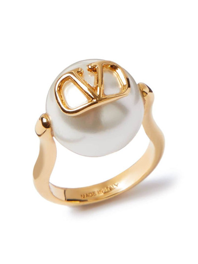 Valentino VLogo Signature faux-pearl ring outlook
