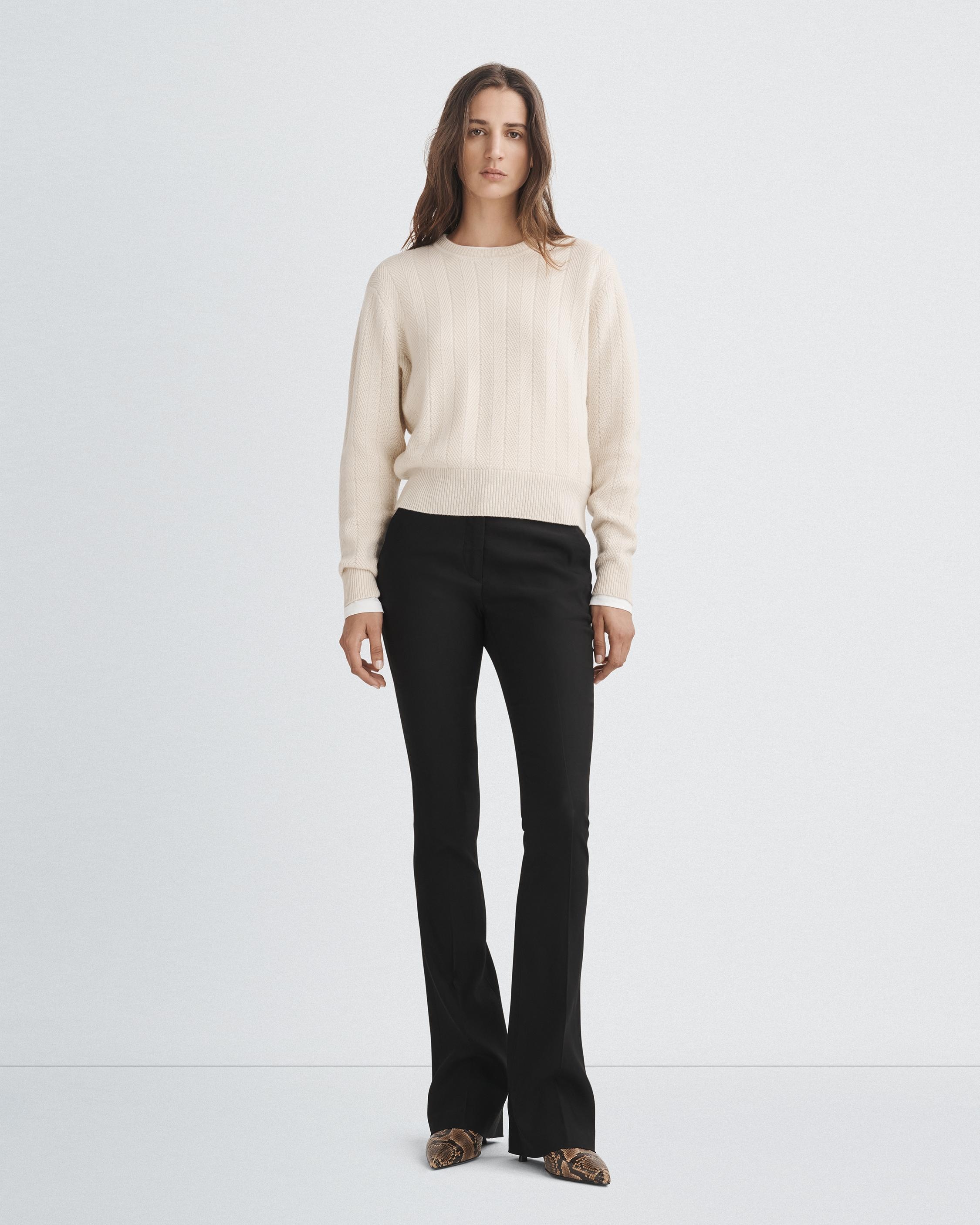 Durham Cashmere Crew
Relaxed Fit Sweater - 3