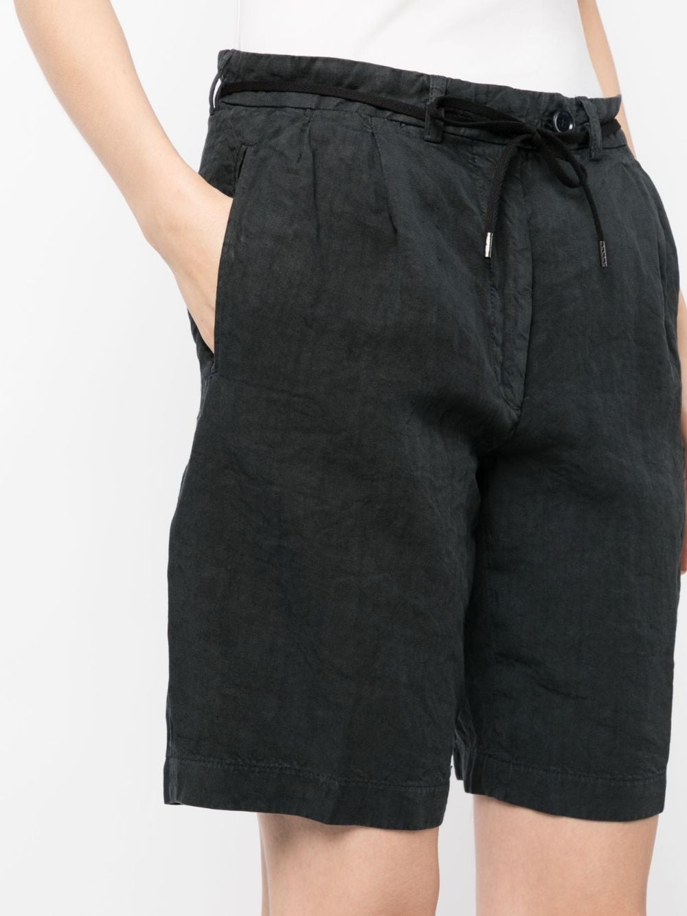 tied-waist linen bermuda shorts - 10
