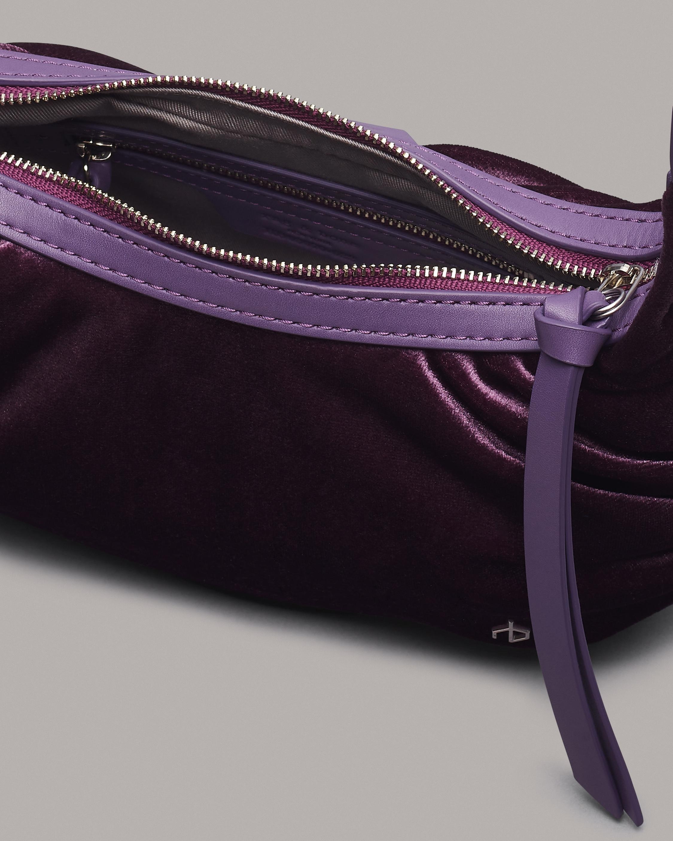 Commuter Mini Hobo - Velvet
Mini Bag - 4