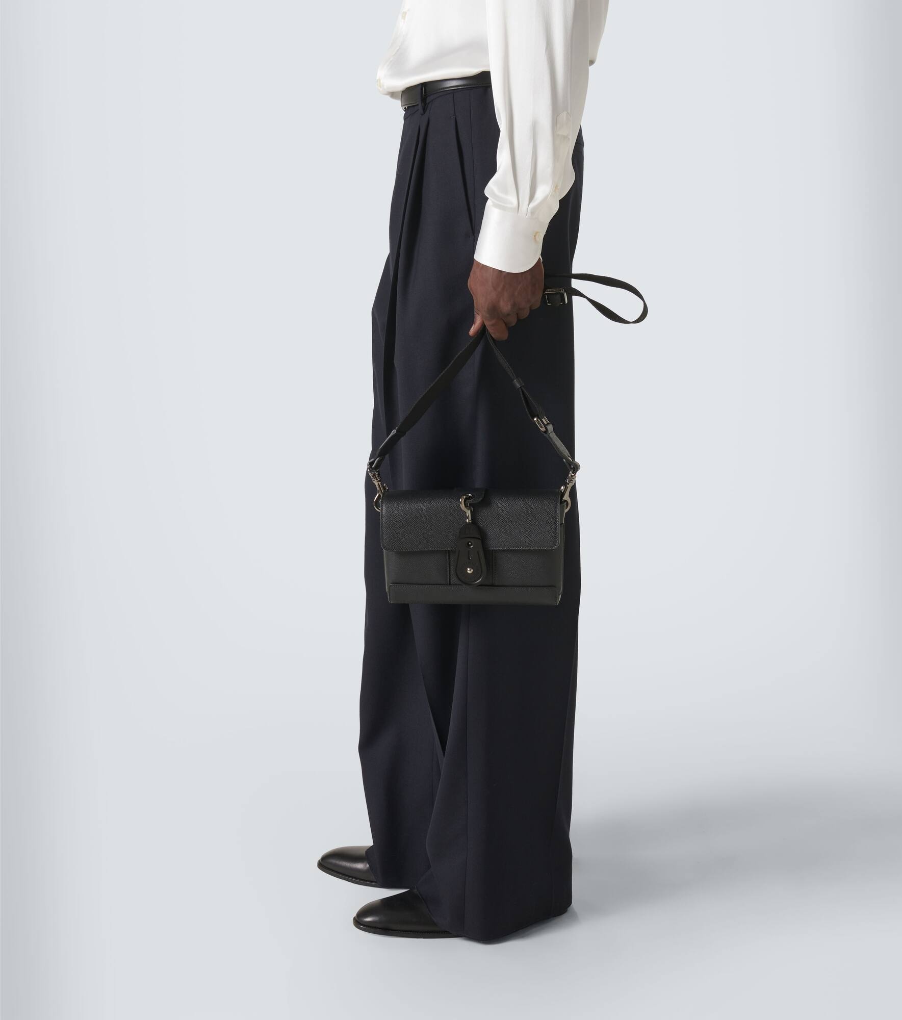 Groovy leather crossbody bag - 3