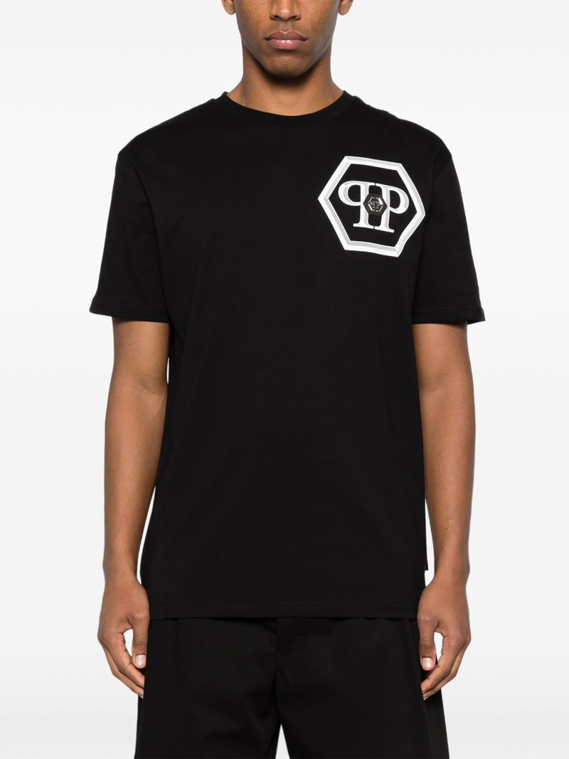 round-neck T-shirt 3