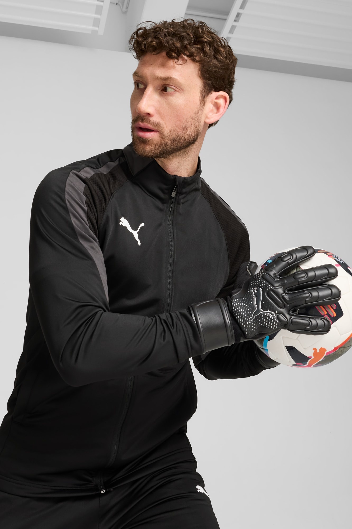 FUTURE Match Goalkeeper Gloves - 2