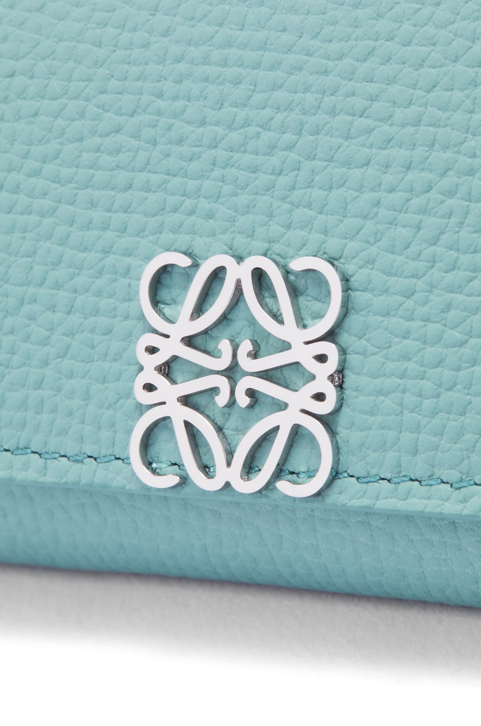 Anagram key case in pebble grained calfskin - 5