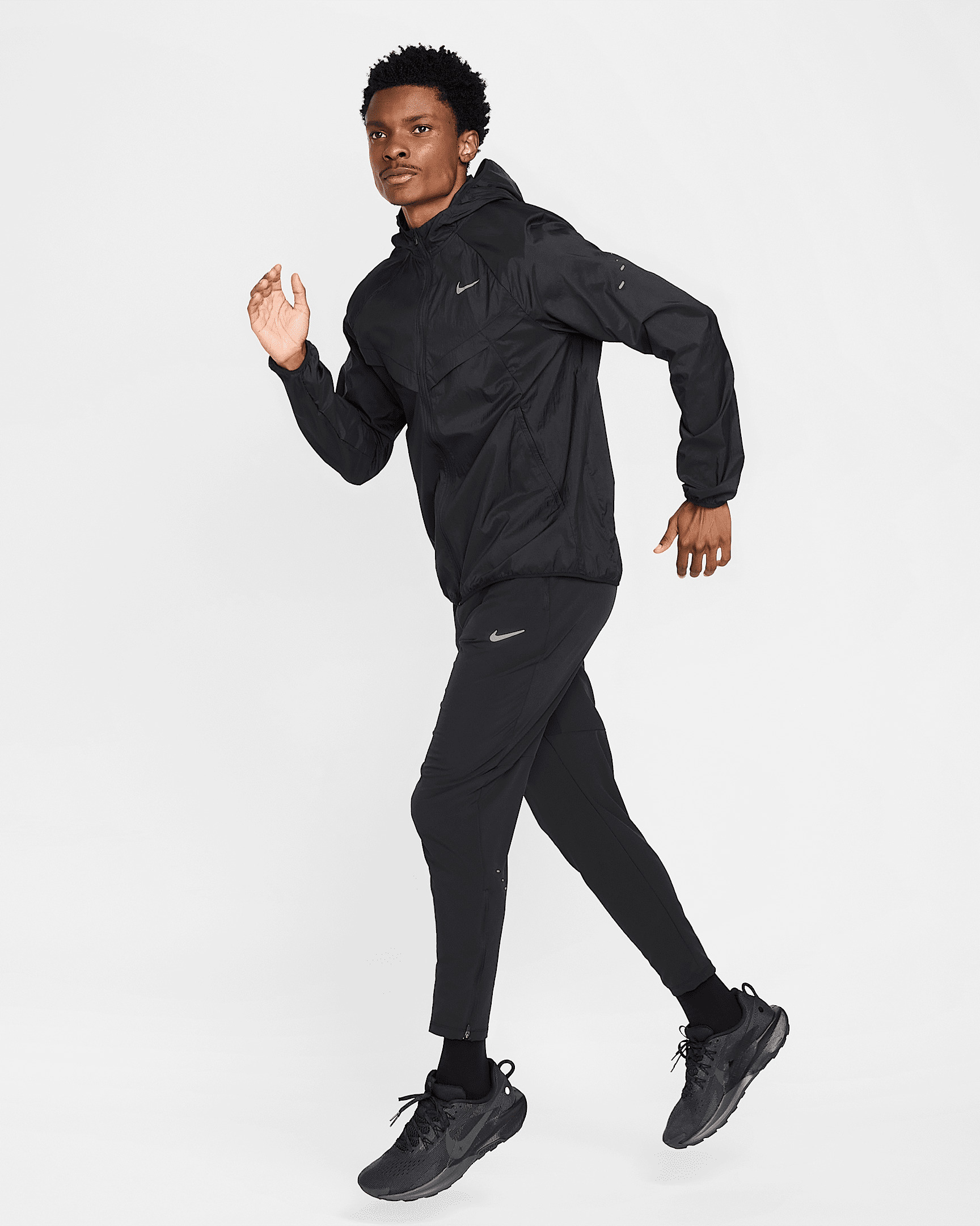Nike Stride Men's Repel UV Running Jacket - 6