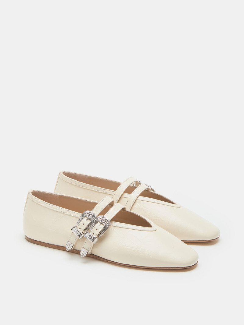 LE MONDE BÉRYL Ballet Claudia Slipper / Ecru Naplack Leather outlook