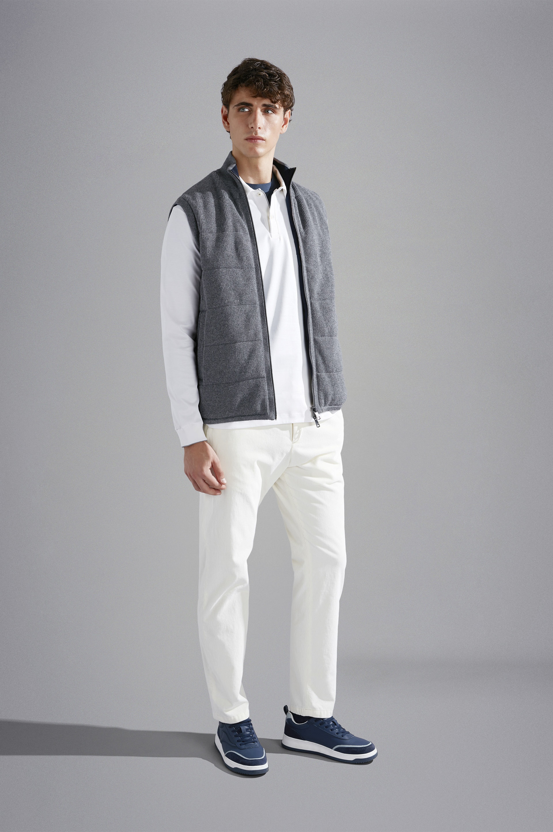 WOOL, CASHMERE AND TYPHOON PLATINUM HYBRID VEST - 2