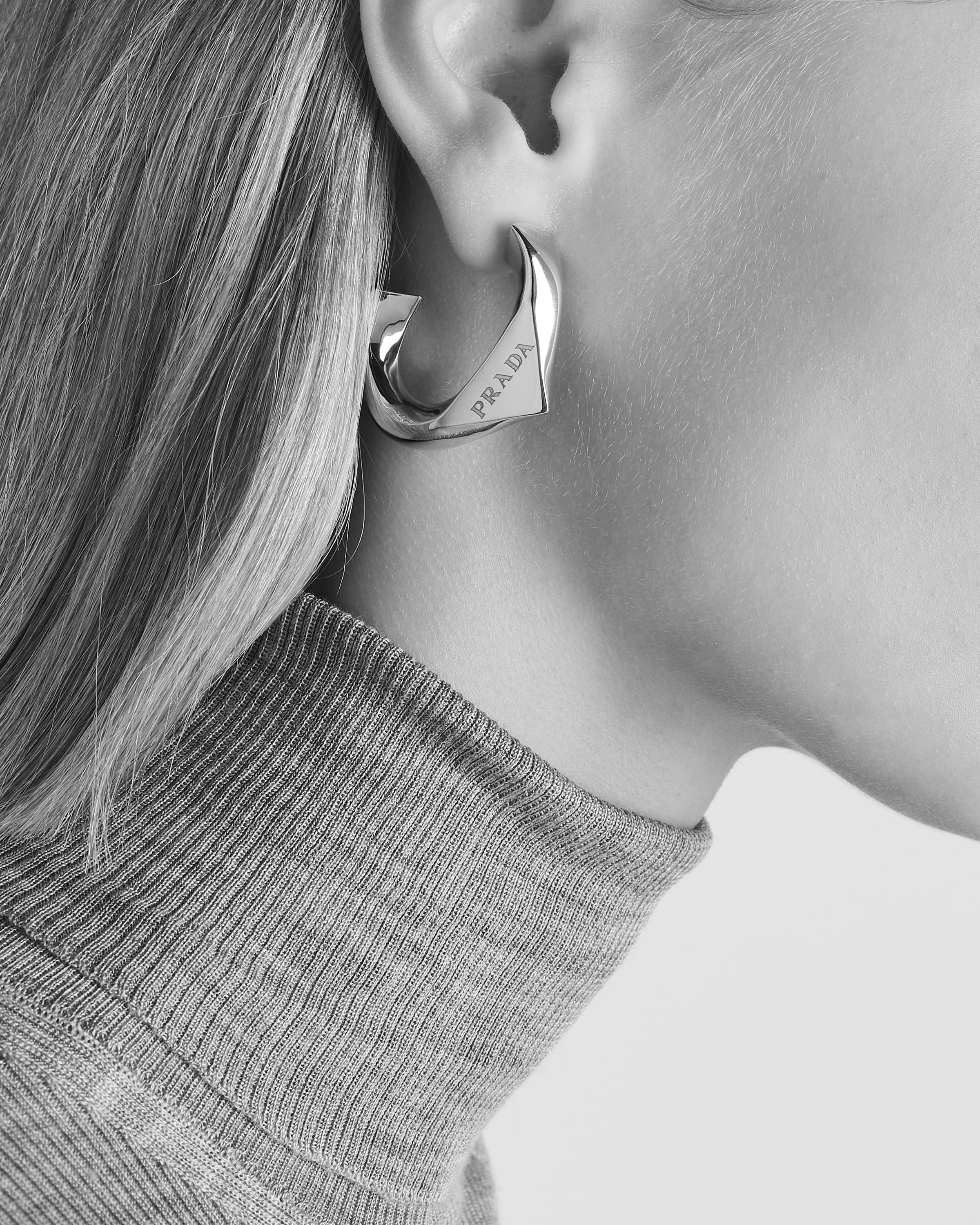 Eternal Gold medium earrings in yellow gold - 5