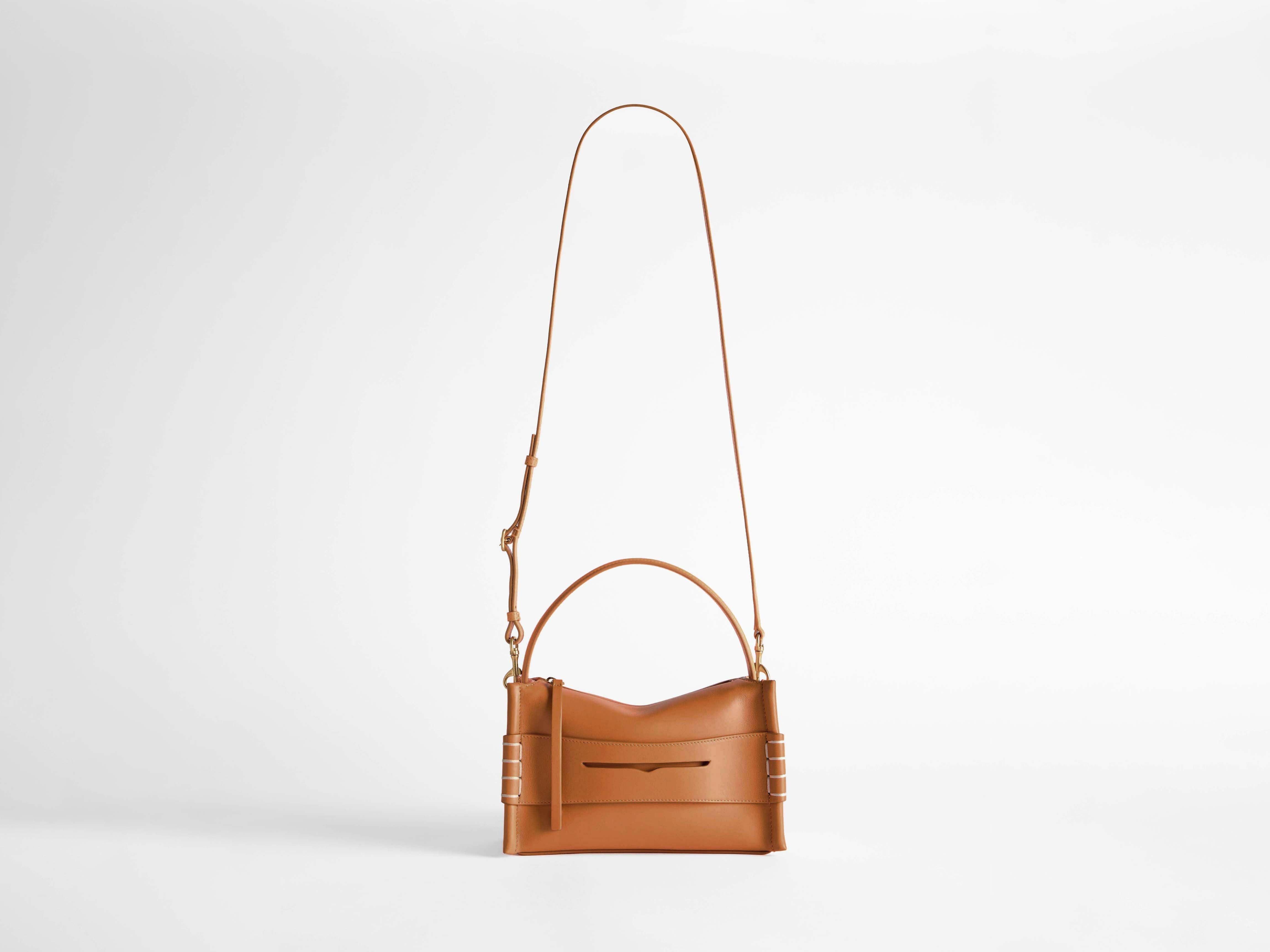SMALL LOAFER BAG IN TAN LEATHER - 3