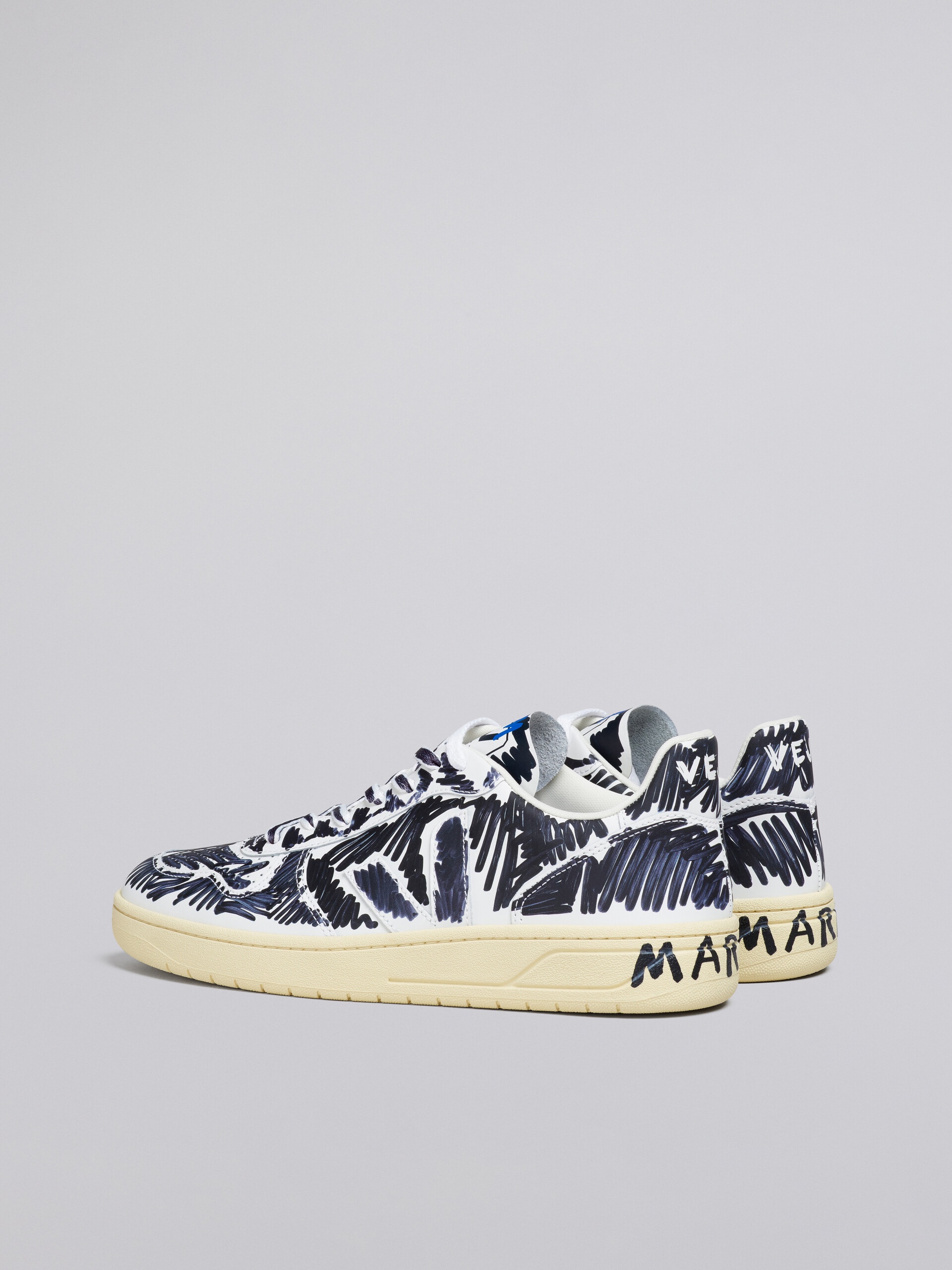 V-10 VEJA X MARNI - 3