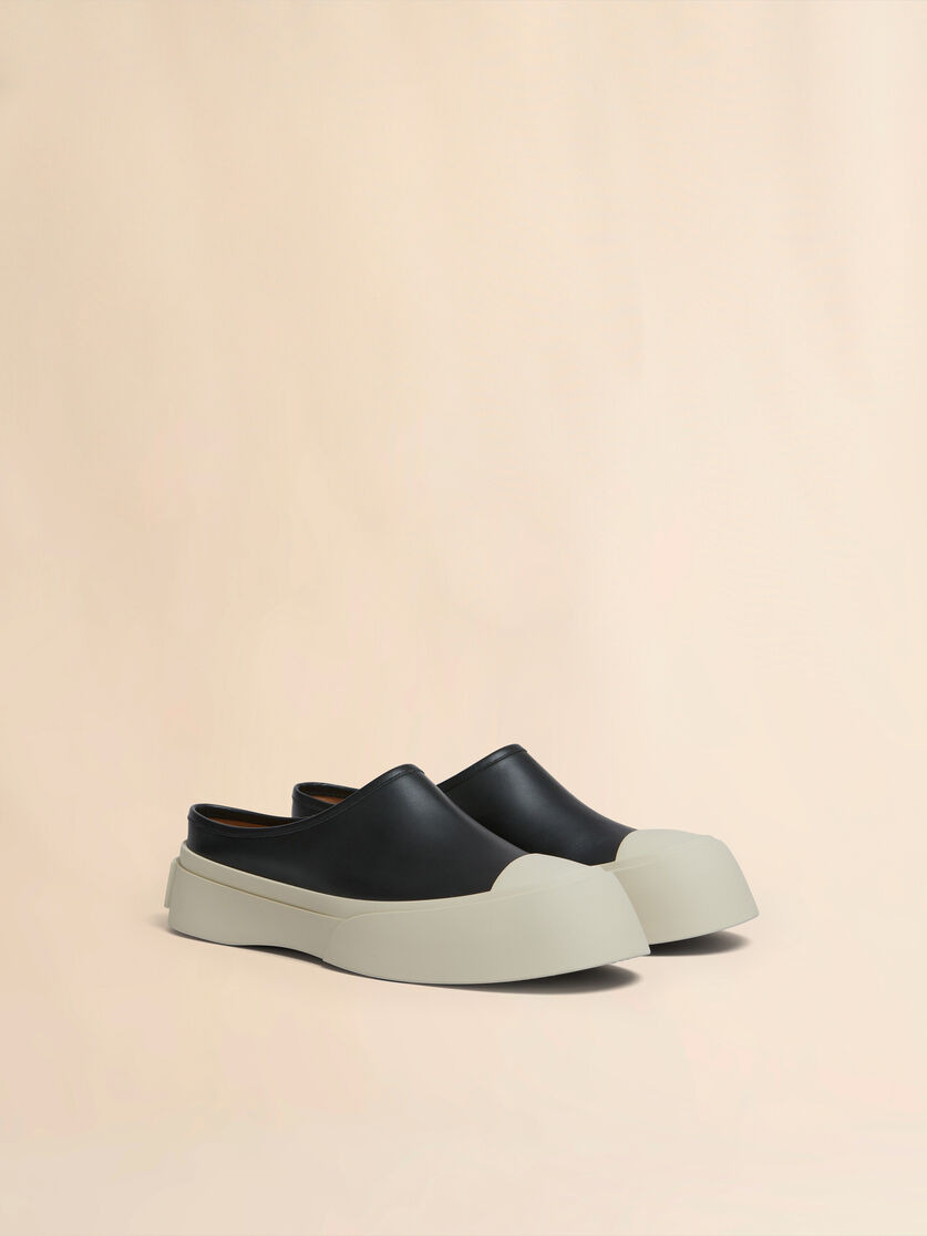 BLACK LEATHER PABLO SABOT - 2