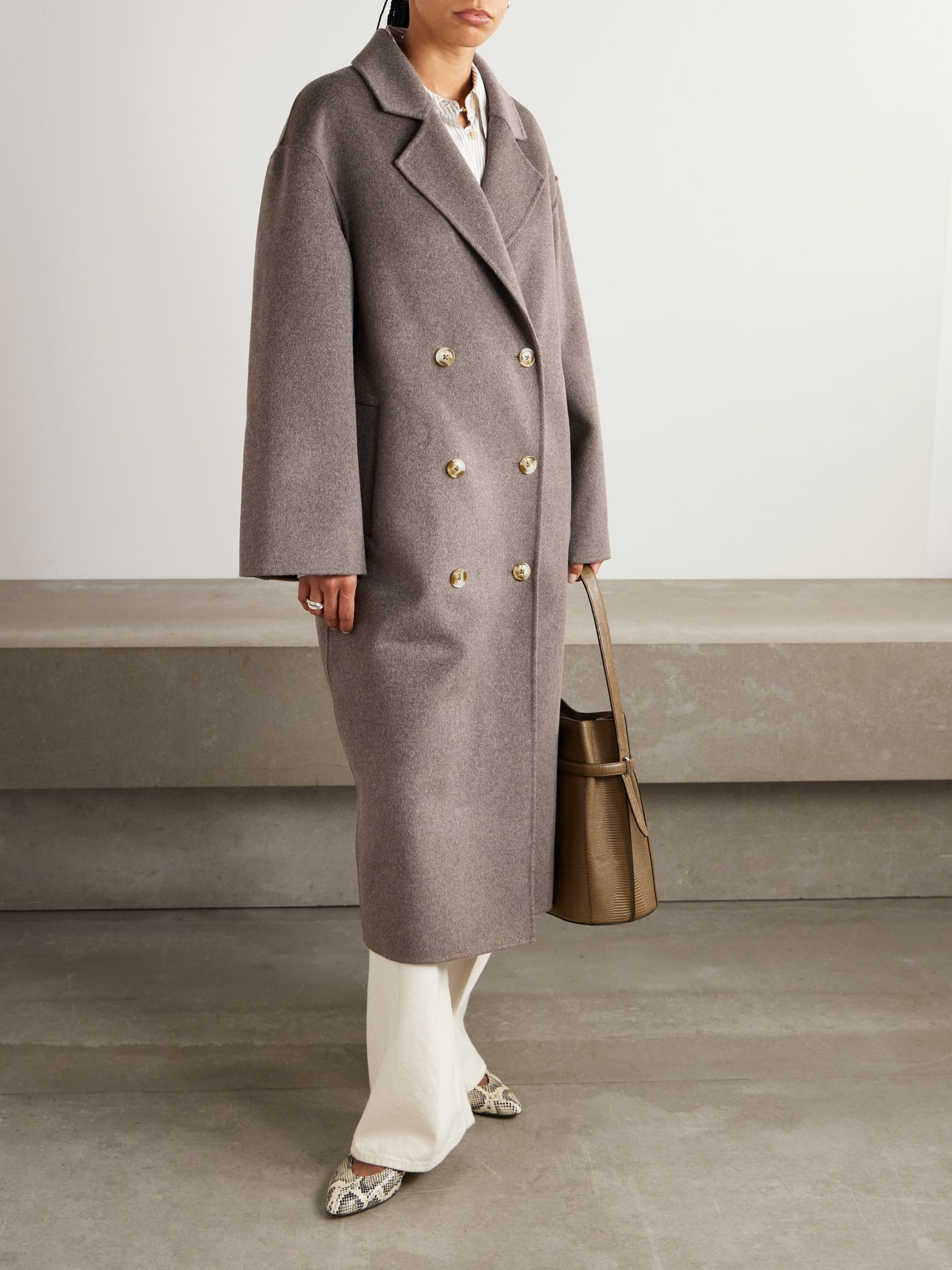 Borneo oversized double-breasted wool and cashmere-blend coat Taupe - 3