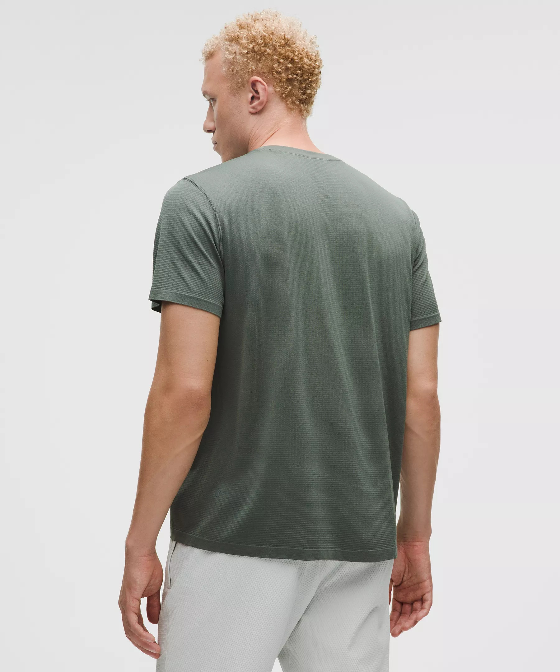 Metal Vent Tech Relaxed-Fit Short-Sleeve Shirt - 3