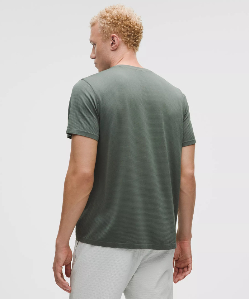 Metal Vent Tech Relaxed-Fit Short-Sleeve Shirt 3