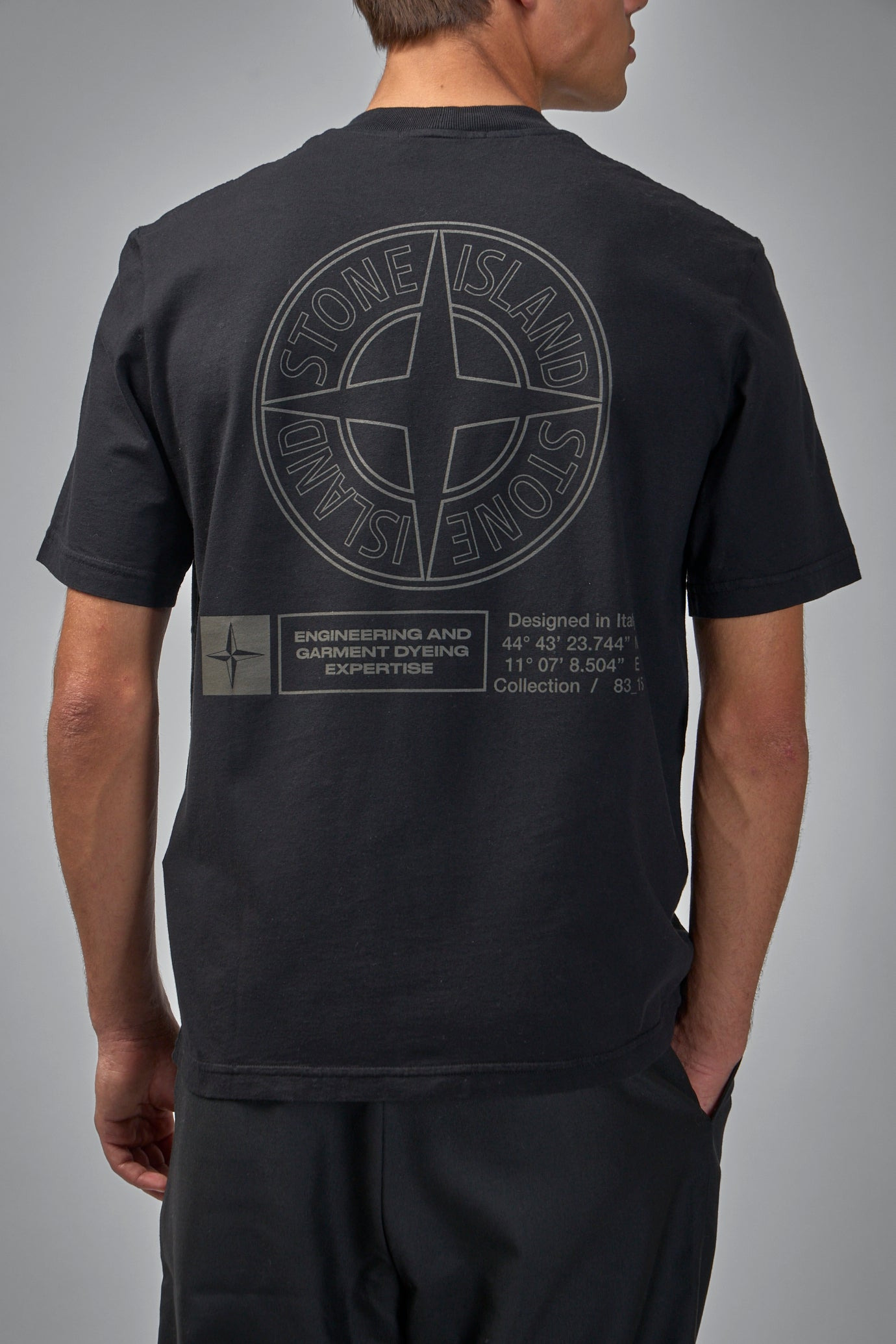 Compass Badge T-Shirt - 4