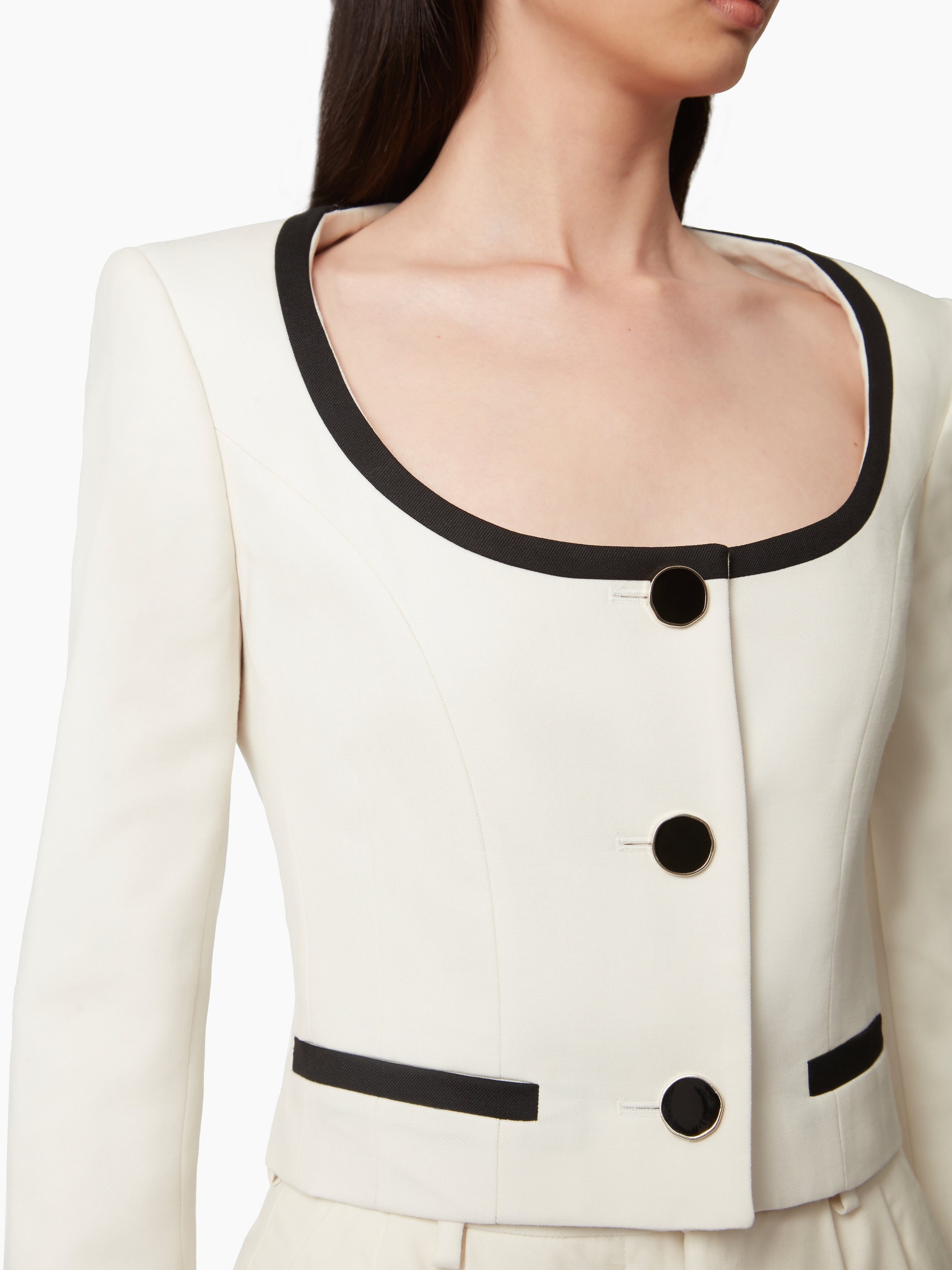Short Jacket With Round Neckline - 3