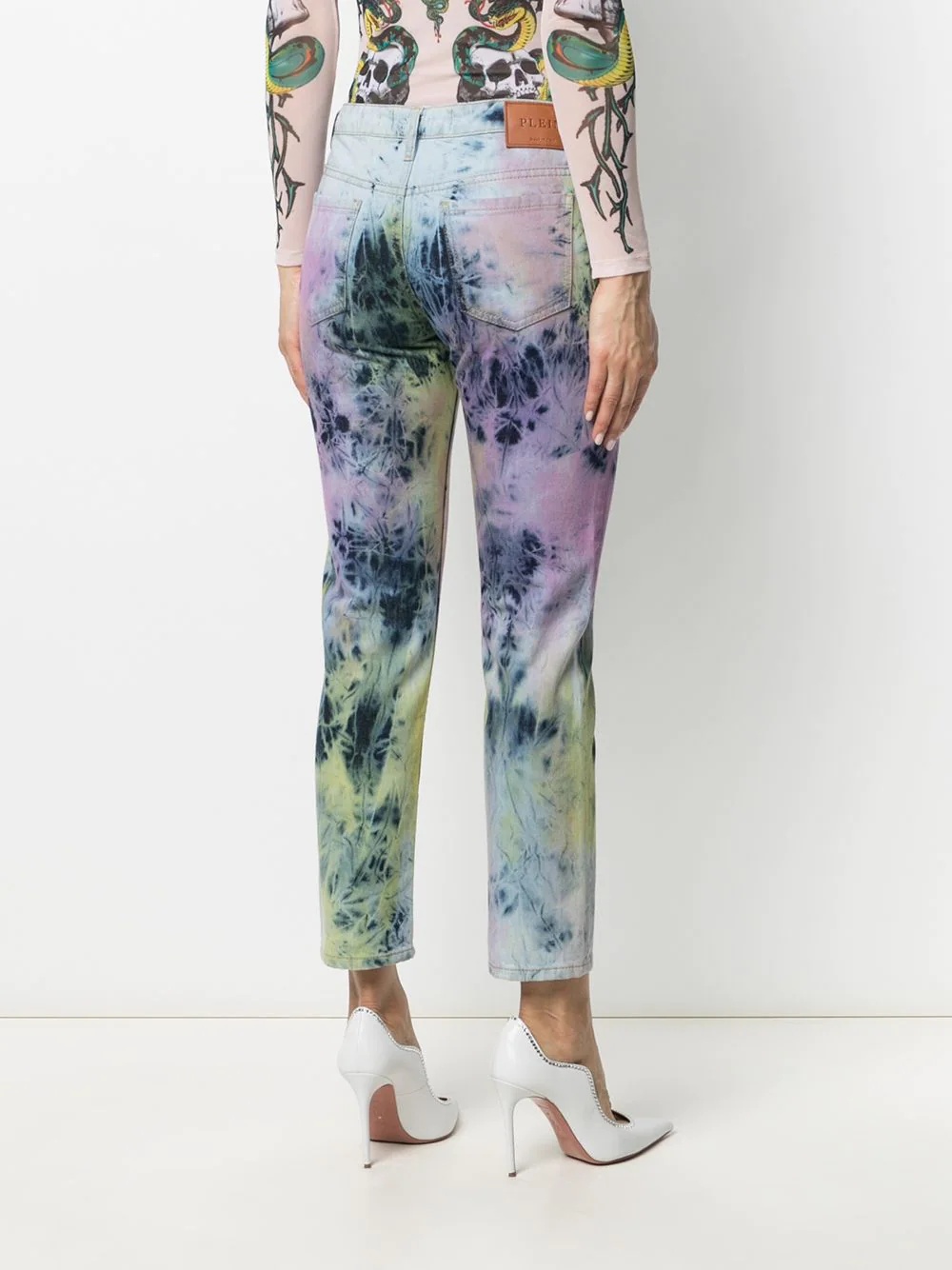 boyfriend fit bleached tie-dye jeans - 4