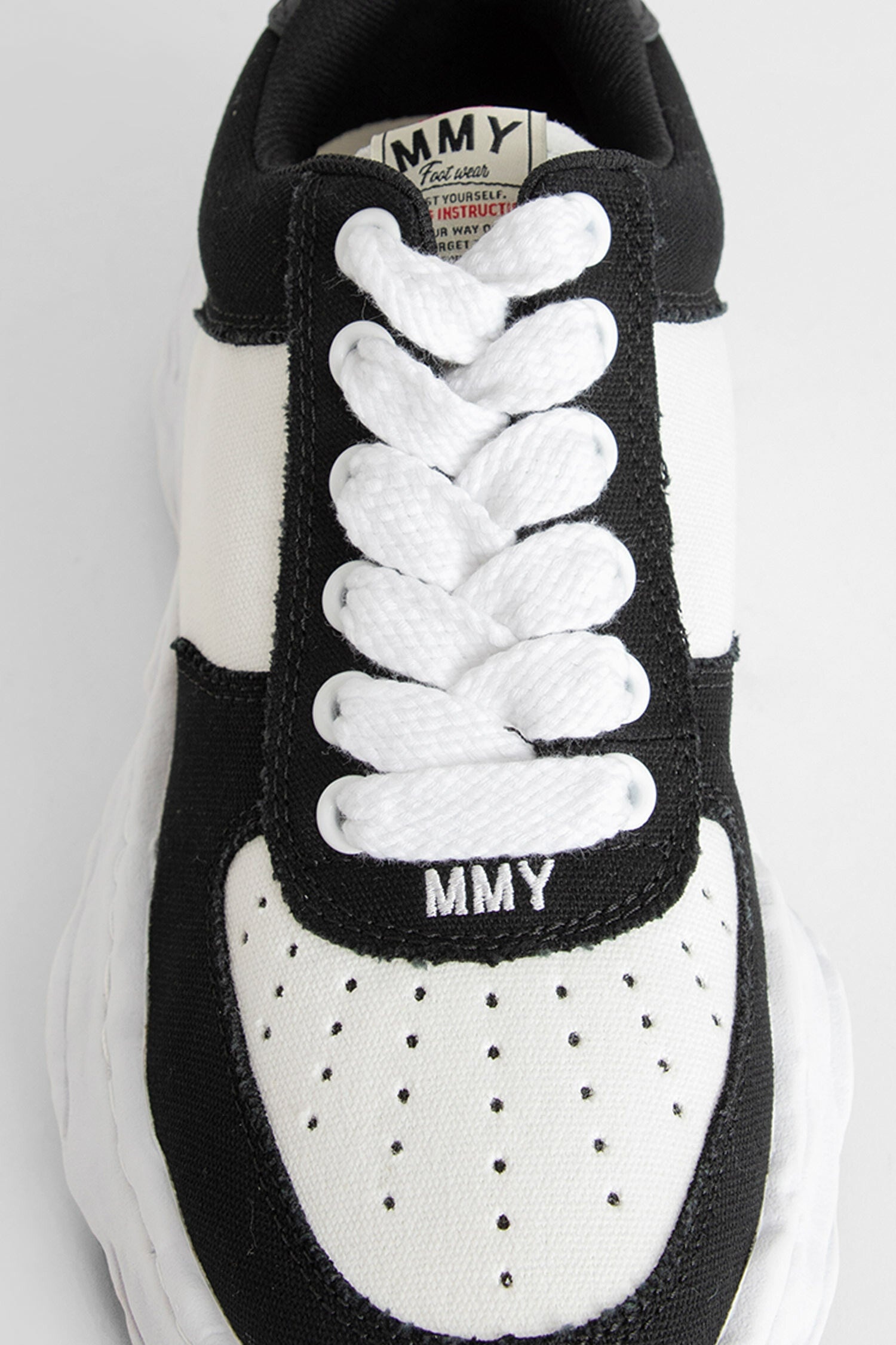 Wayne-Og-Sole-Canvas-Low-Top-Sneakers - 5