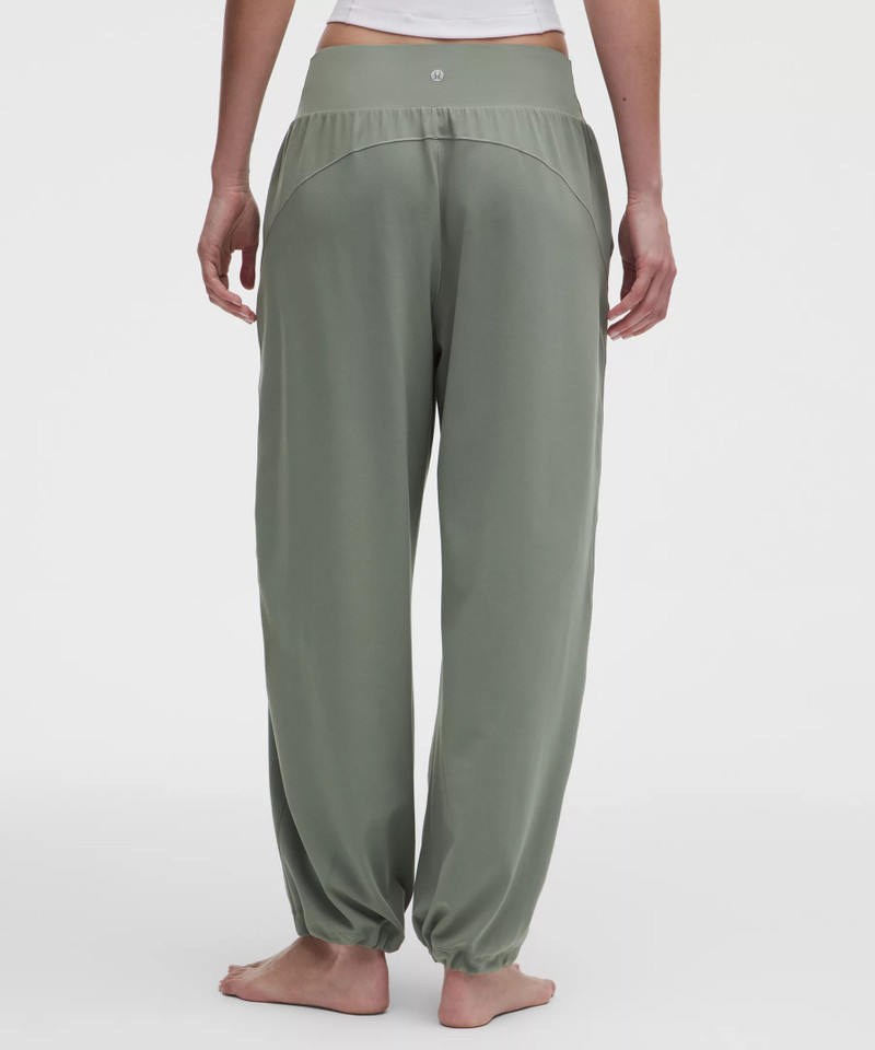 Groove Low-Rise Relaxed Cinch Pant *Regular 3