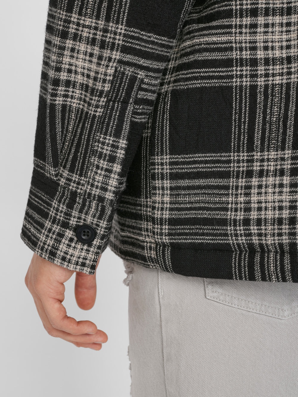 Padded Checked Flannel Overshirt in Noir - 6