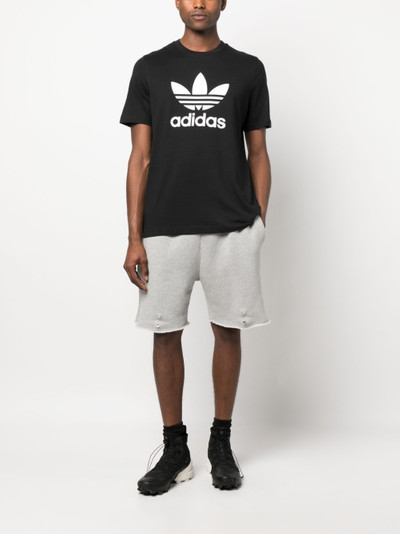 adidas logo-print detail T-shirt outlook