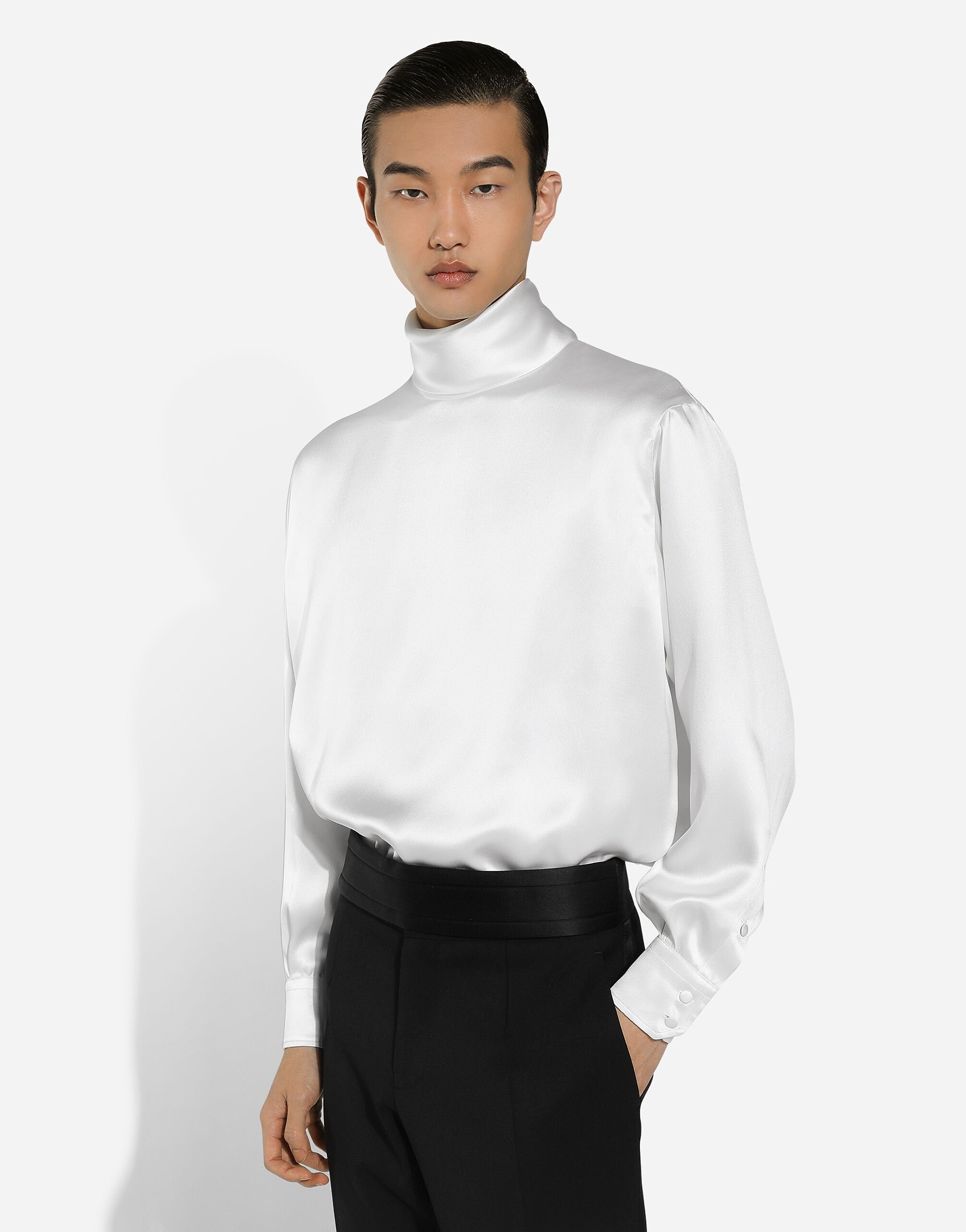 Loose silk turtleneck with shirt cuffs - 4