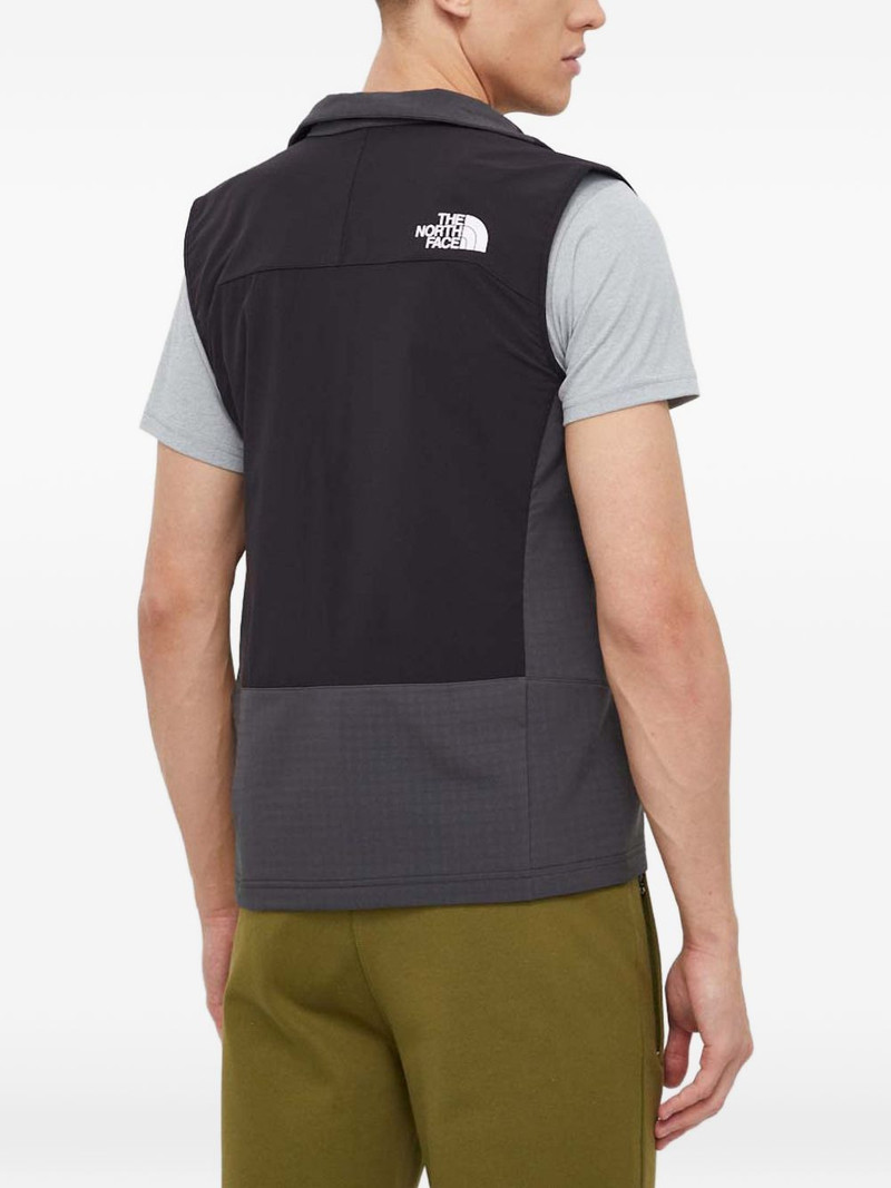 logo-detail zip gilet 3