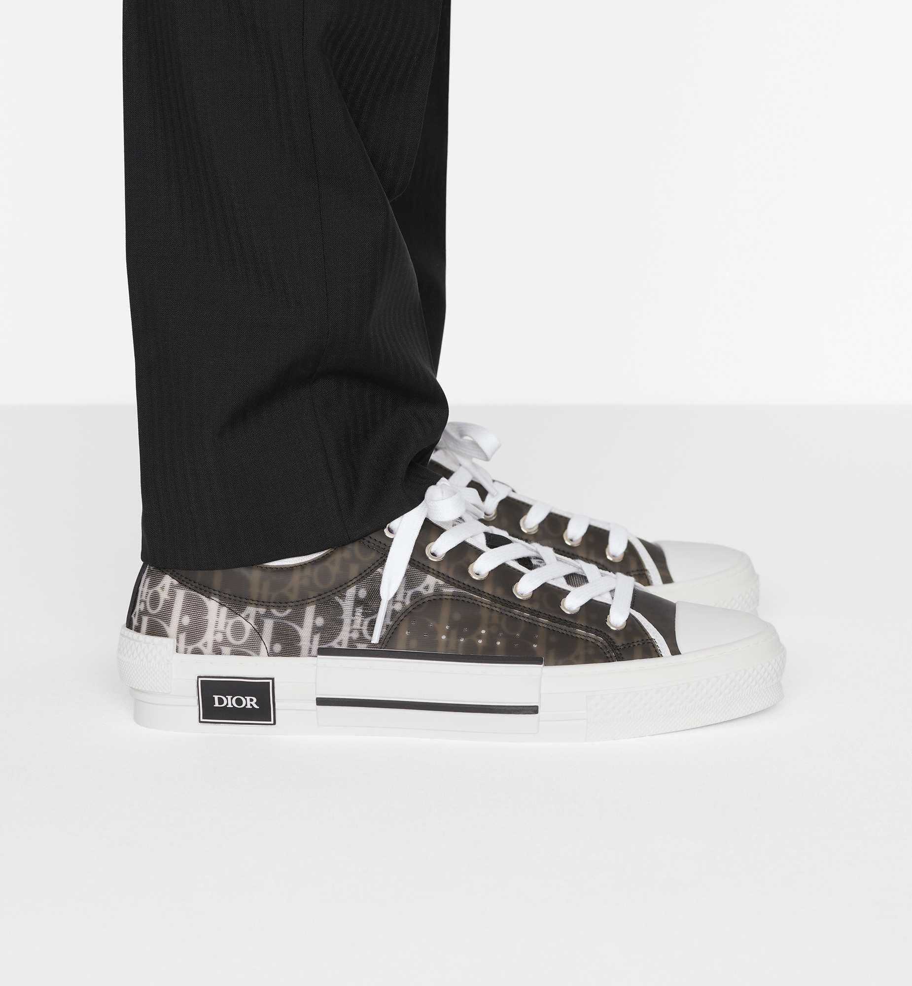 B23 Low-Top Sneaker - 8