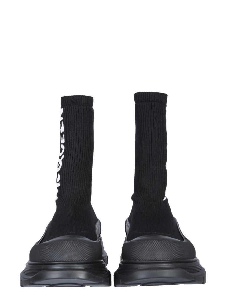 Alexander Mcqueen Men Tread Slick Boot - 2