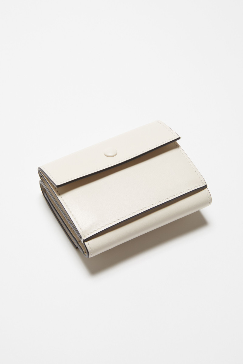 Trifold leather wallet - White/black 4