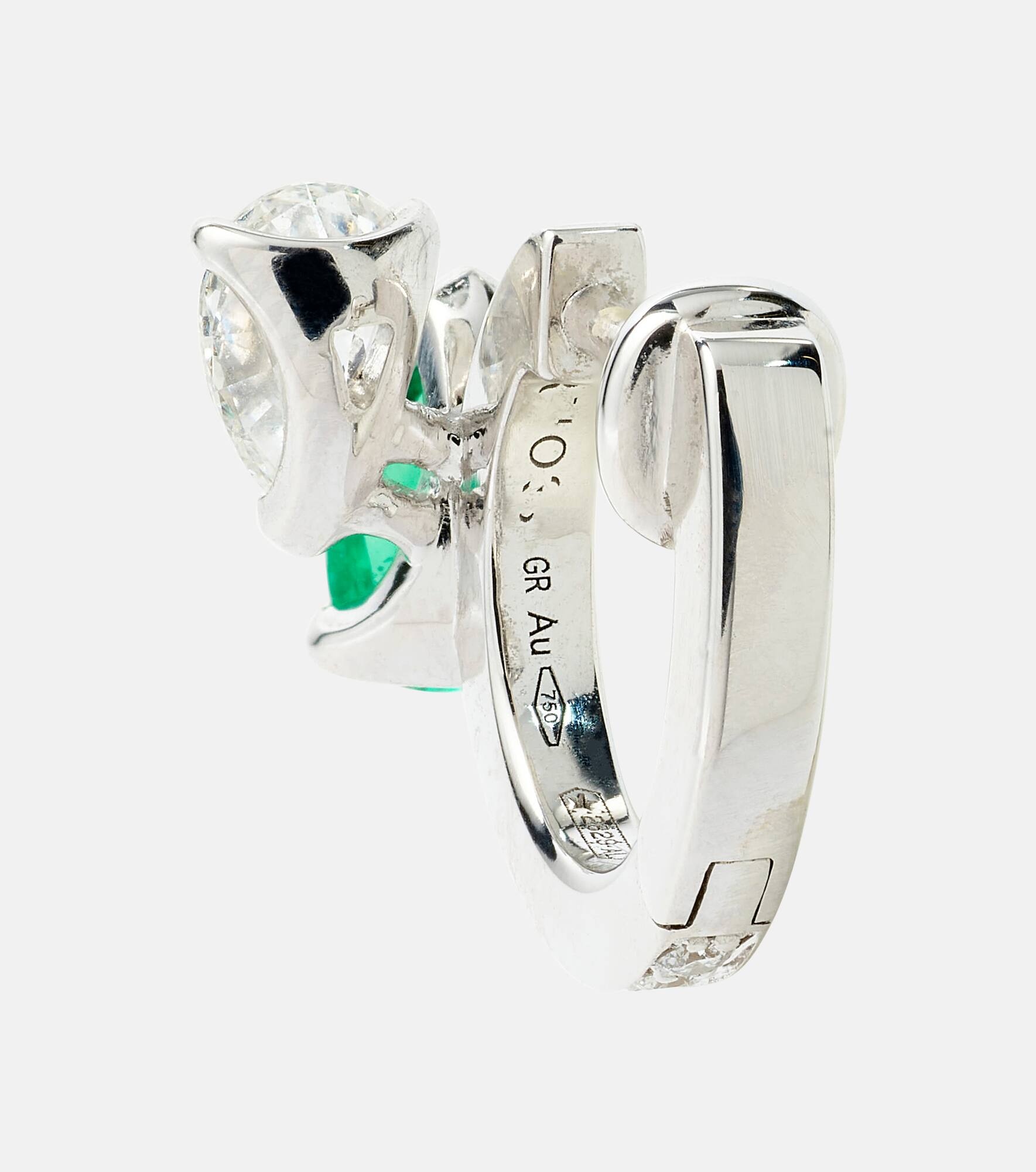 Serti sur Vide 18kt white gold single earring with diamonds and emerald - 5