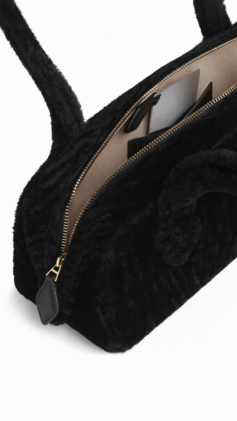 LE TECKEL MEDIUM BAG IN SHAVED SHEARLING 3