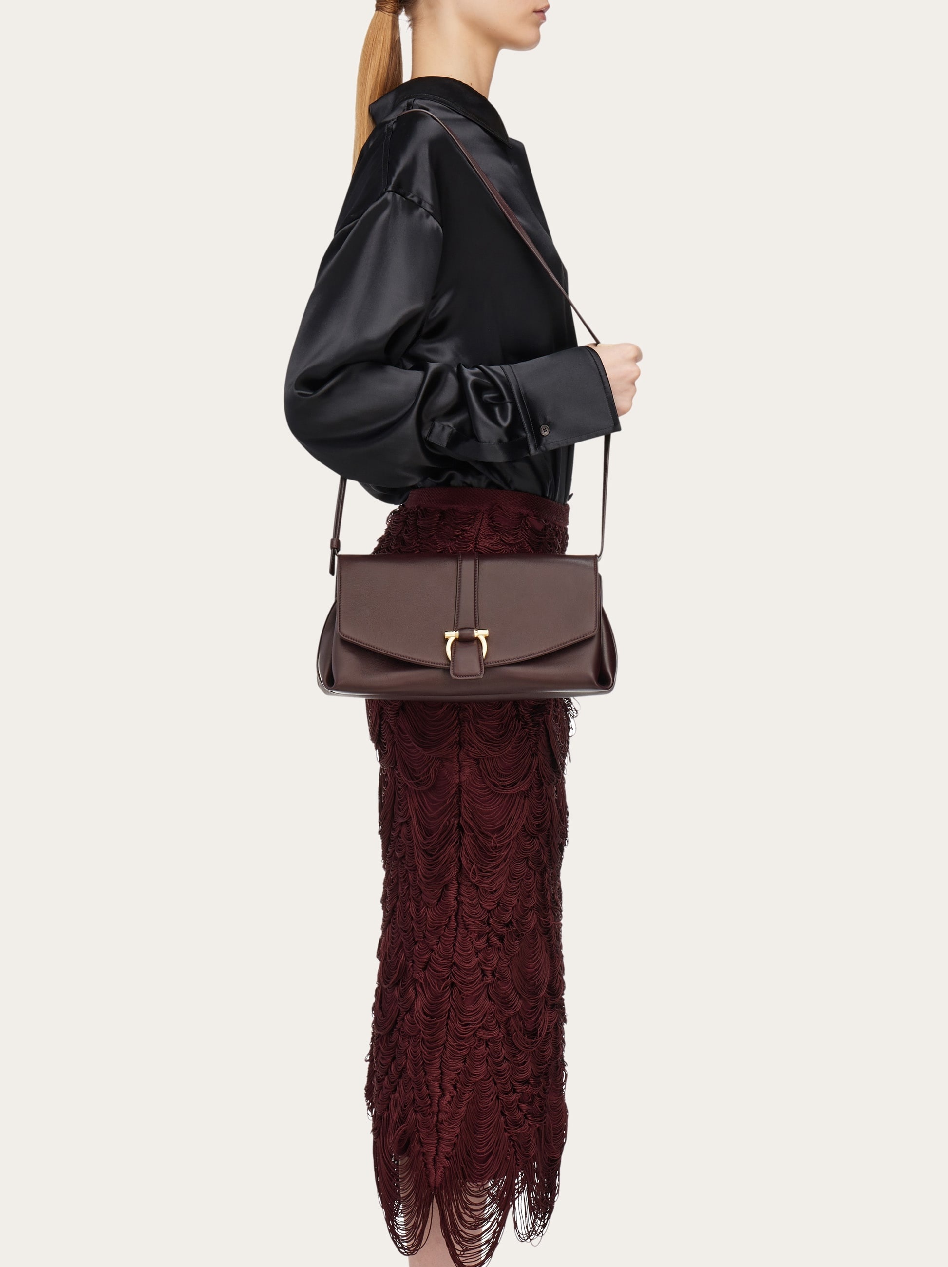 Front flap crossbody bag (M) - 3