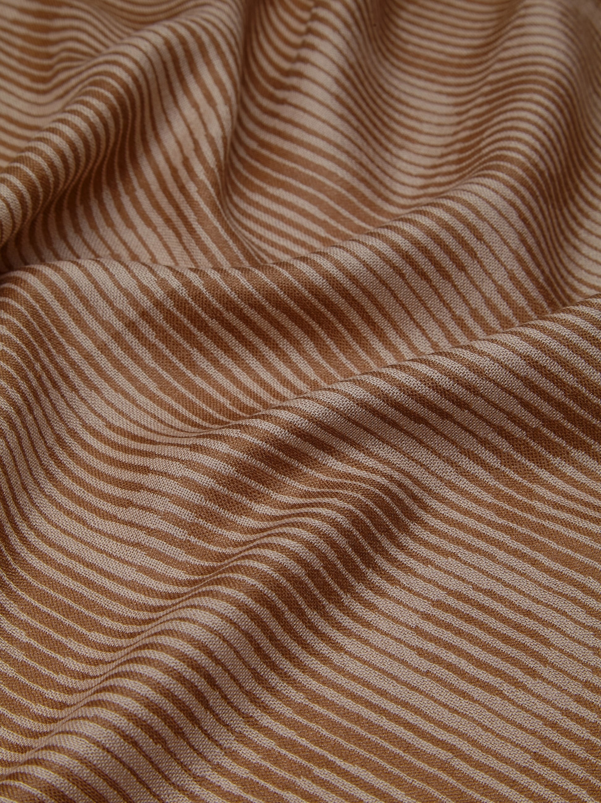 Gancini pattern scarf 3