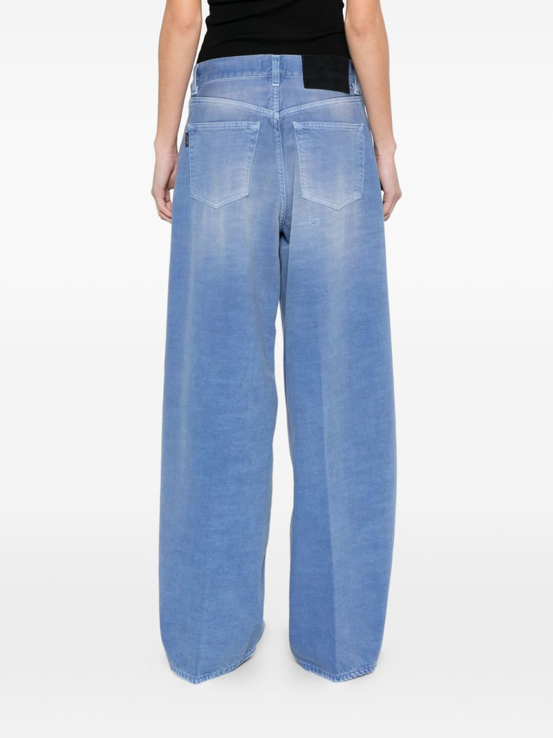button jeans 4