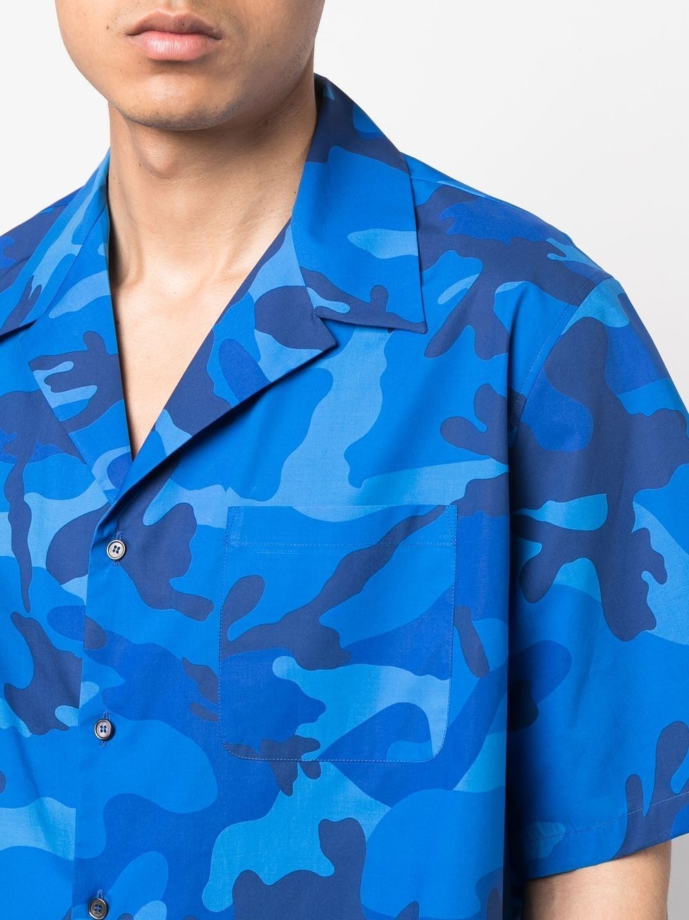 camouflage-print short-sleeved shirt - 5