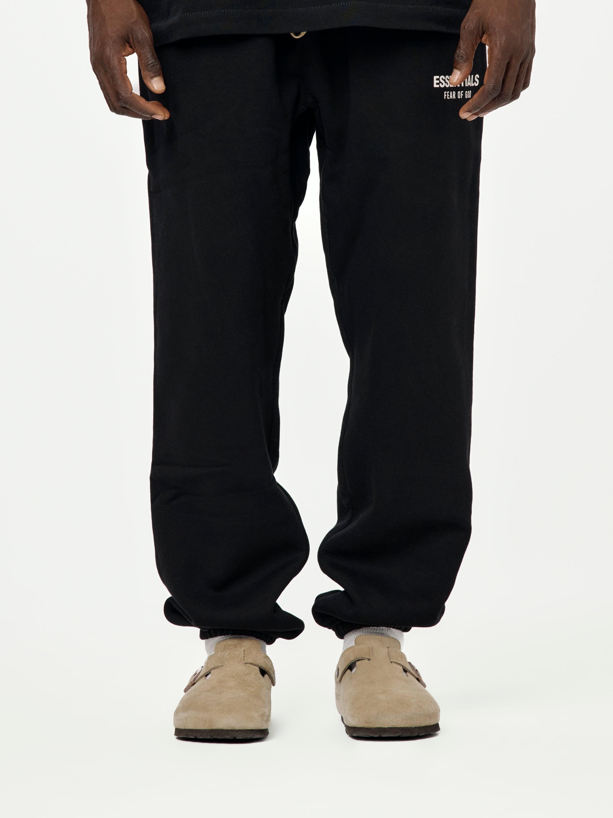 FLEECE ESSENTIAL SWEATPANT (BLACK) - 1