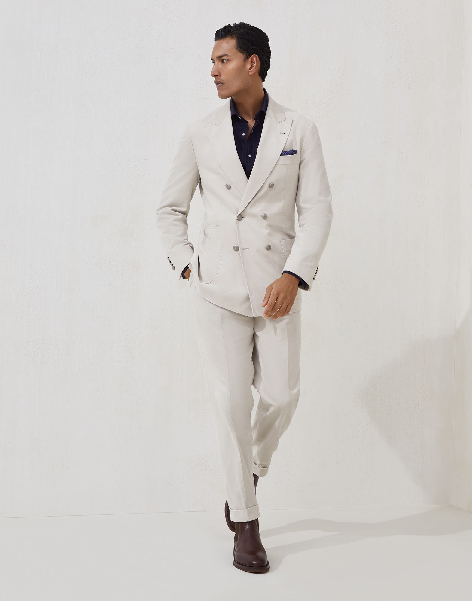 Sea Island cotton narrow wale corduroy leisure fit trousers with pleat - 4