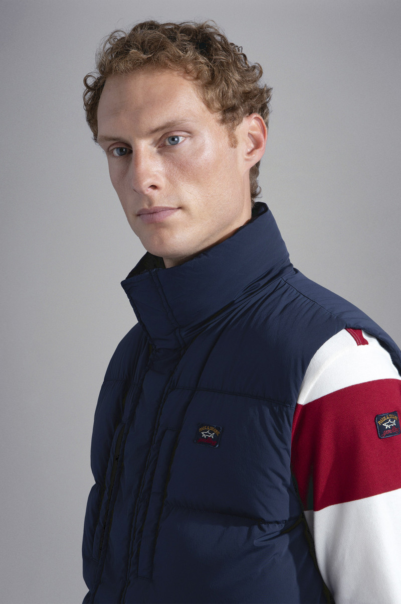 GARMENT DYED ECONYL® NYLON VEST 4