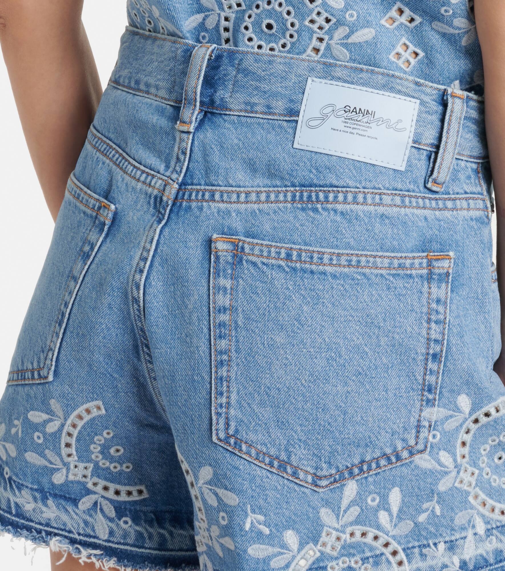 Broderie anglaise denim shorts - 5