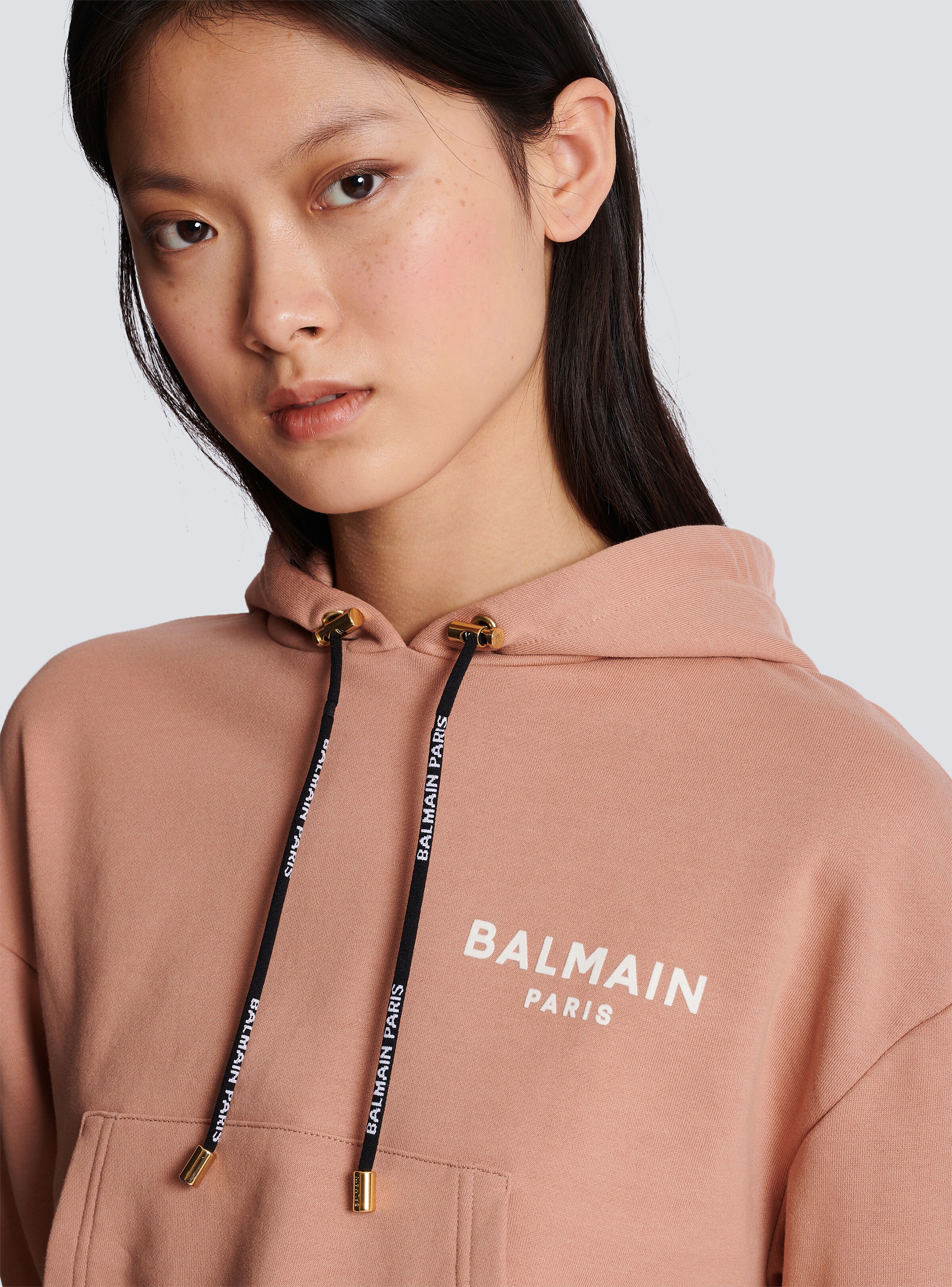 Cropped cotton sweatshirt with flocked Balmain logo - 7
