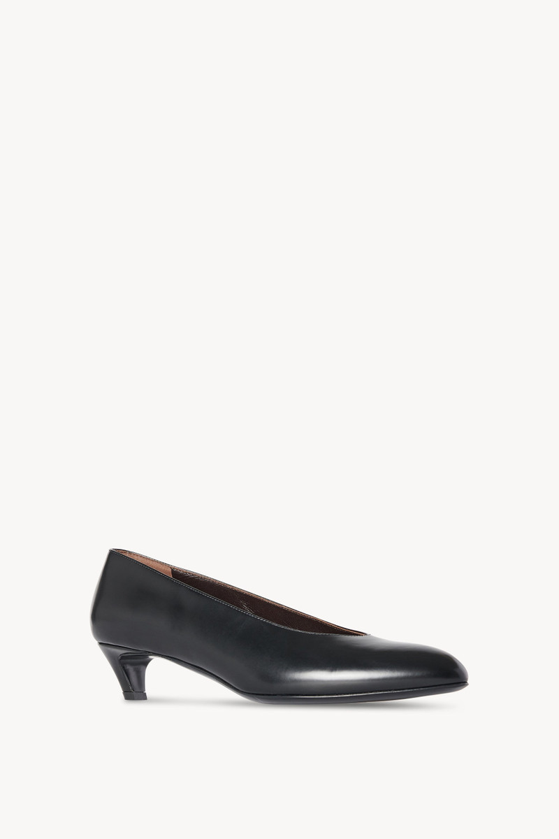 The Row New Almond Pump in Leather outlook