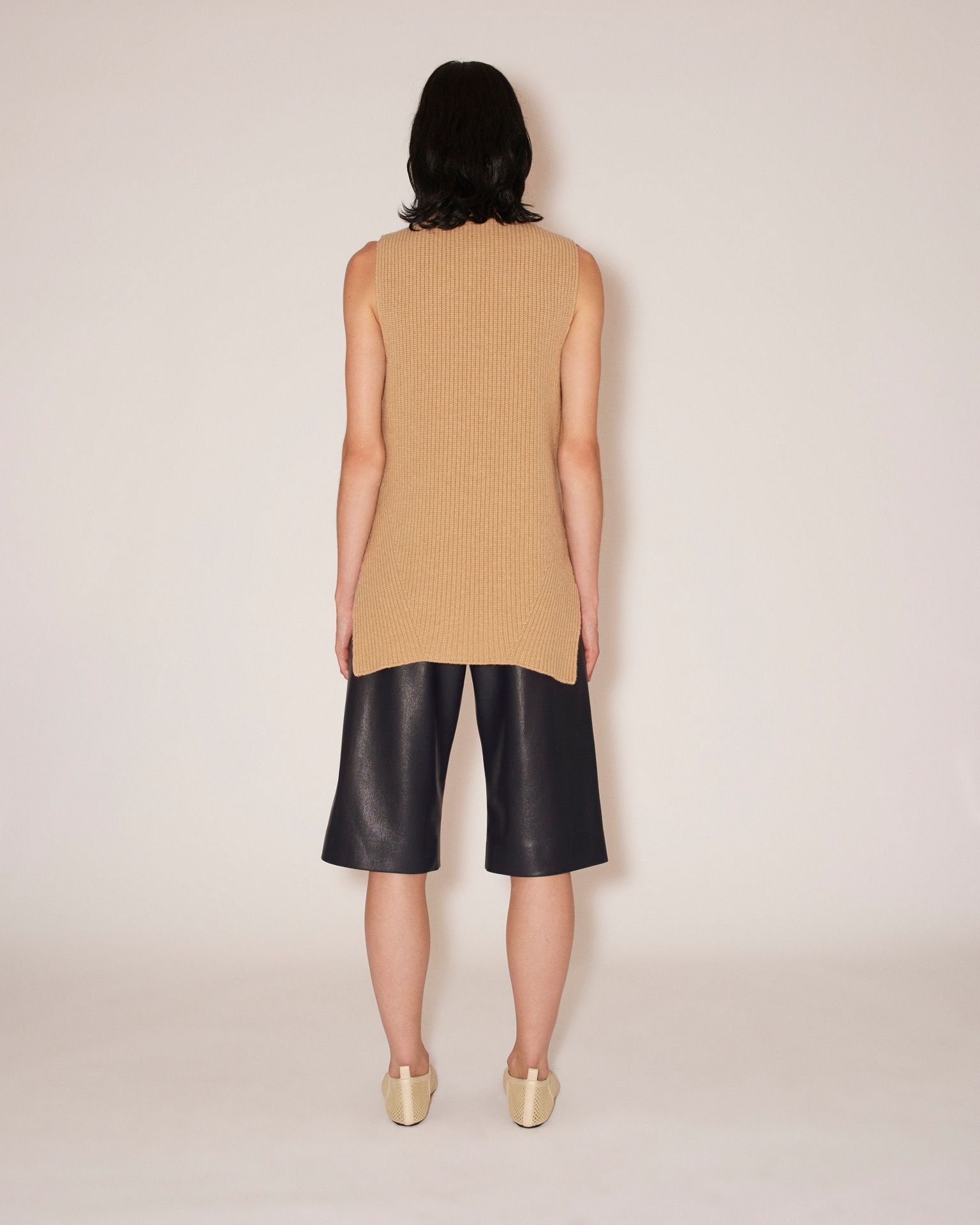 WENDEL - Vegan leather bermuda shorts - Navy - 4