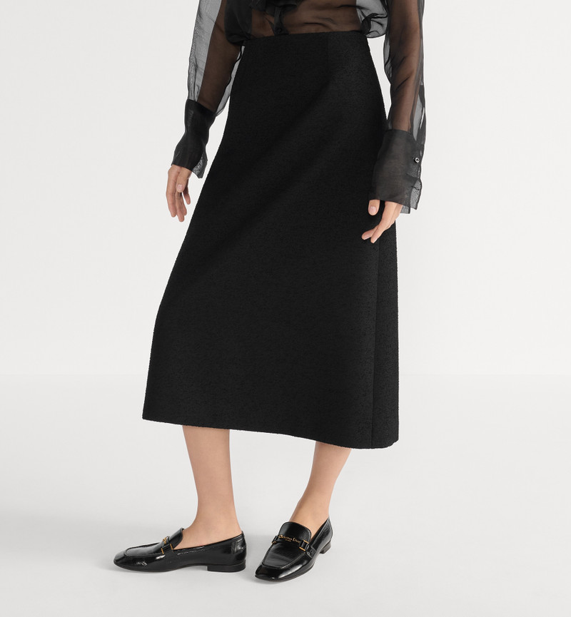 Mid-Length Flared Skirt 3