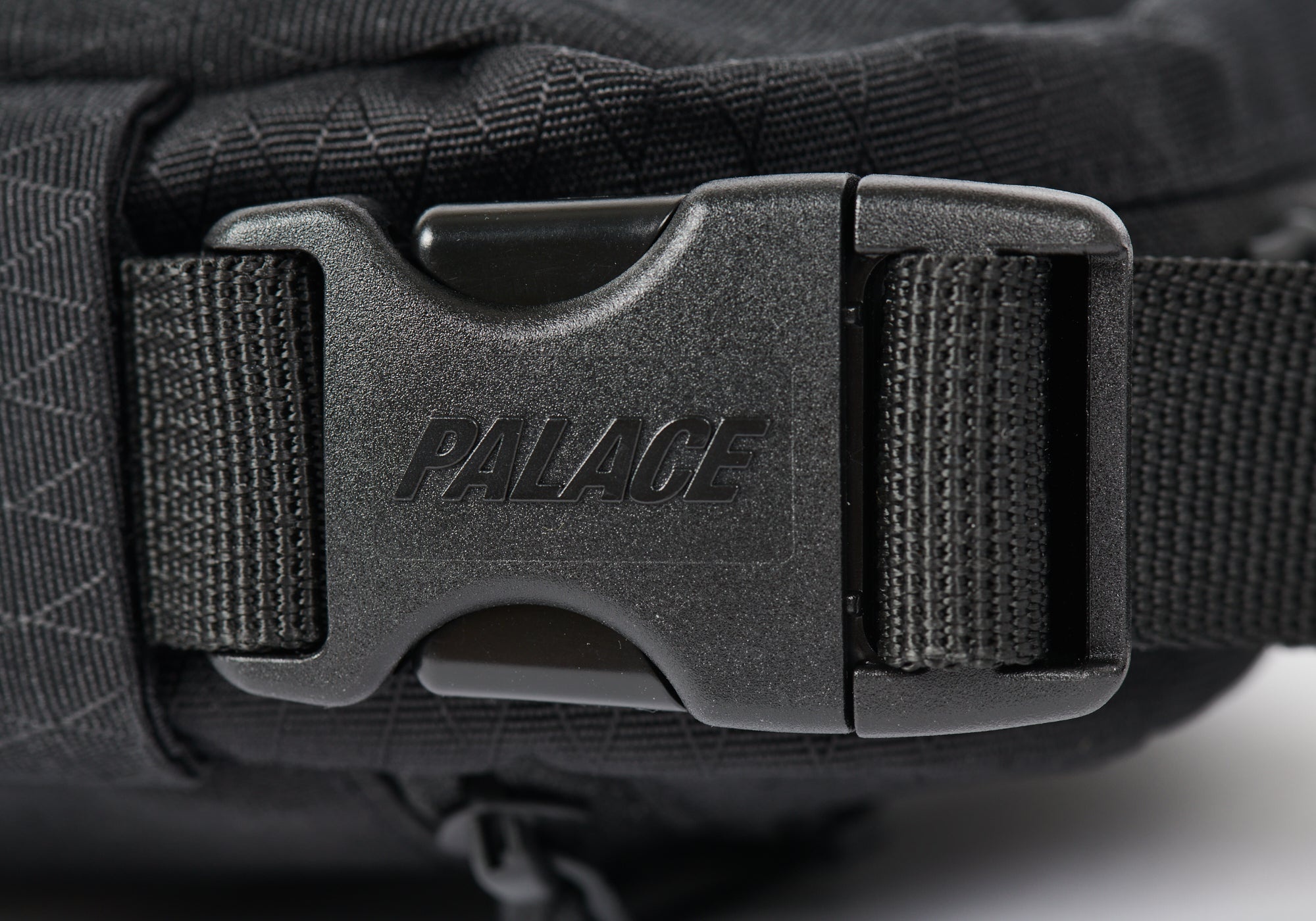 PALACE CORDURA DOUBLE DIAMOND SHOT BAG BLACK | REVERSIBLE