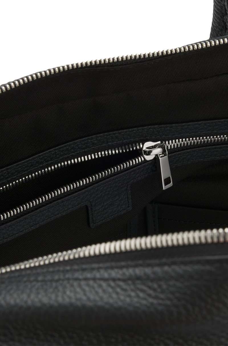 GRAINED LEATHER HOLDALL WITH LOGO KEYHOLDER 6