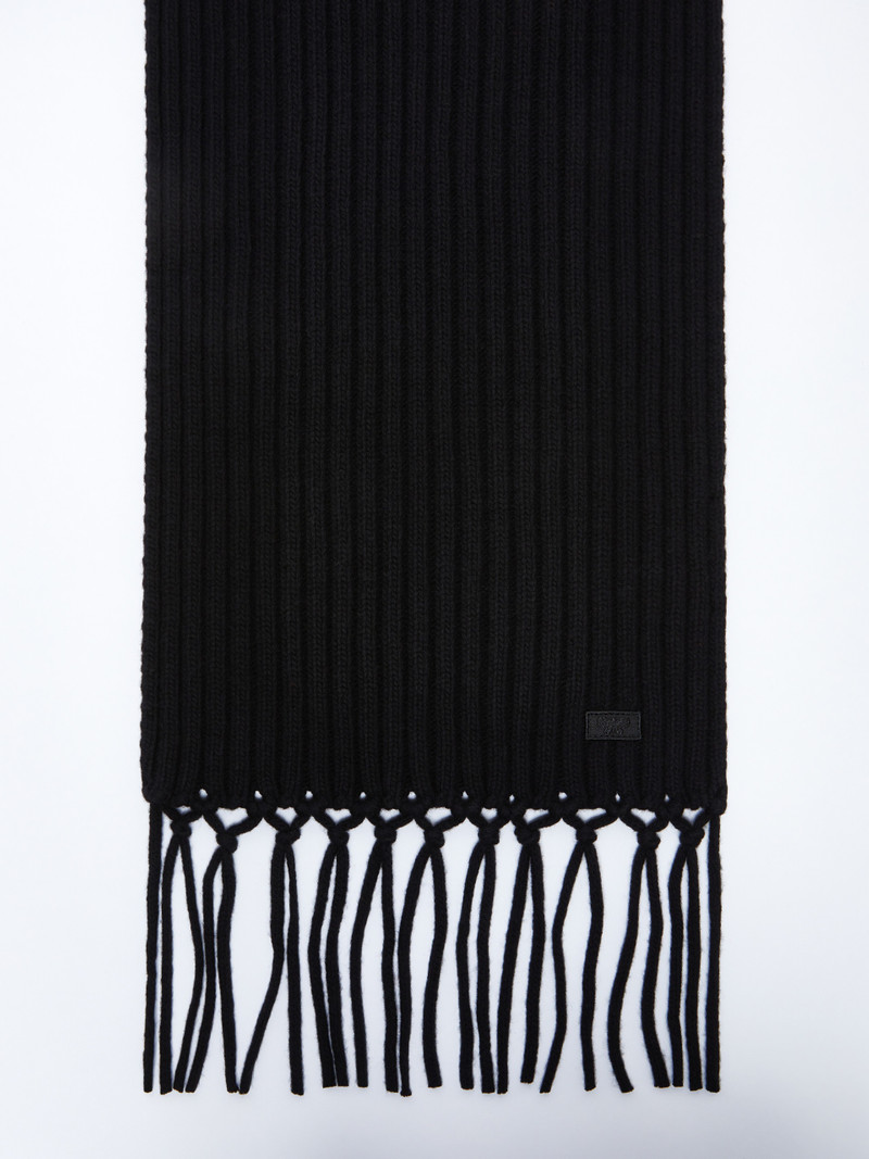 BIMBA Long wool scarf 1