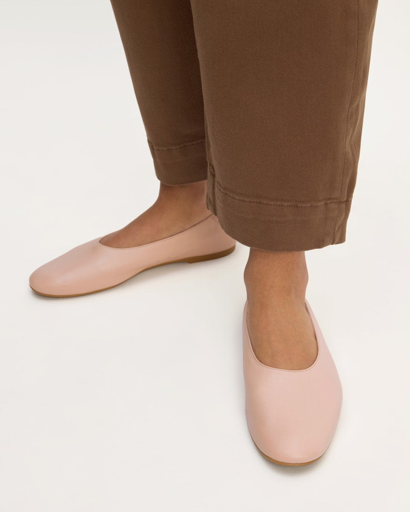 EVERLANE THE DAY GLOVE outlook